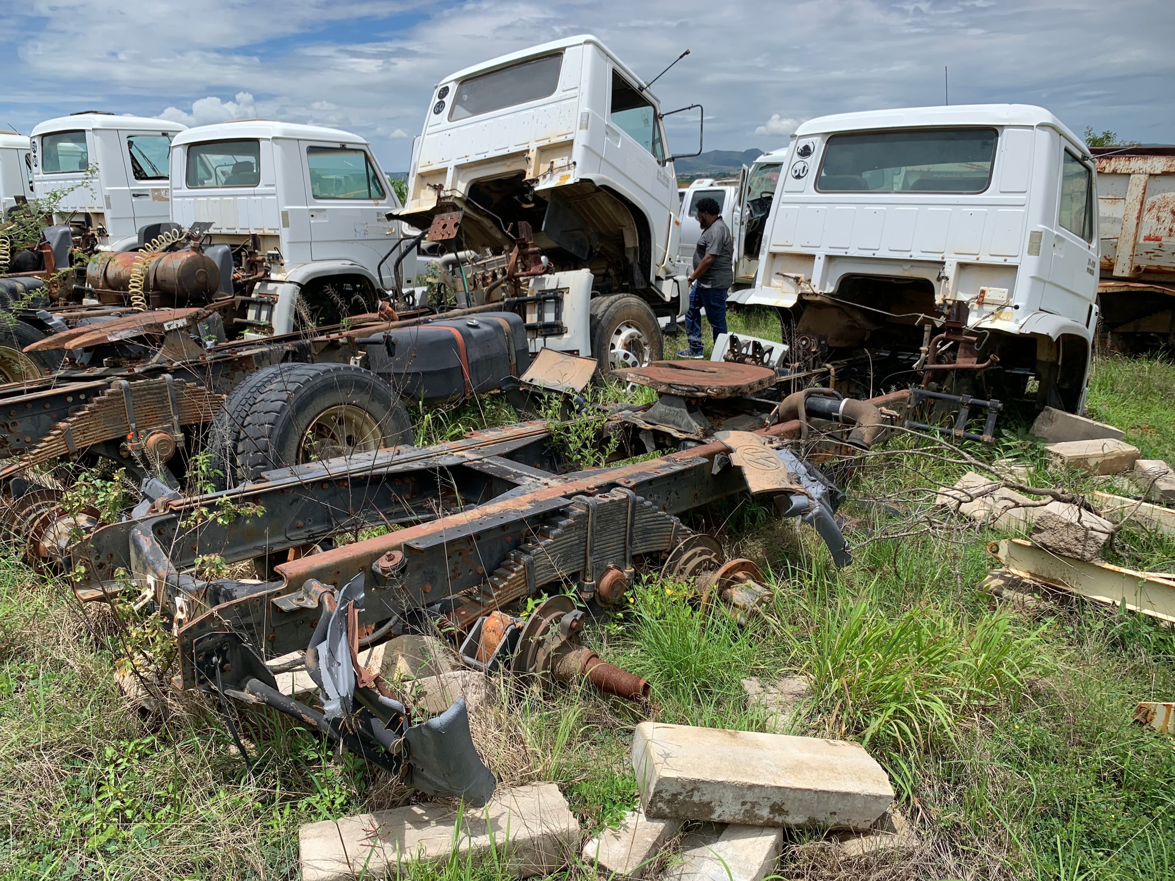 Camião Trator (Cavalo Mecânico) VOLKSWAGEN Worker 31-310 (5) — imagen 2