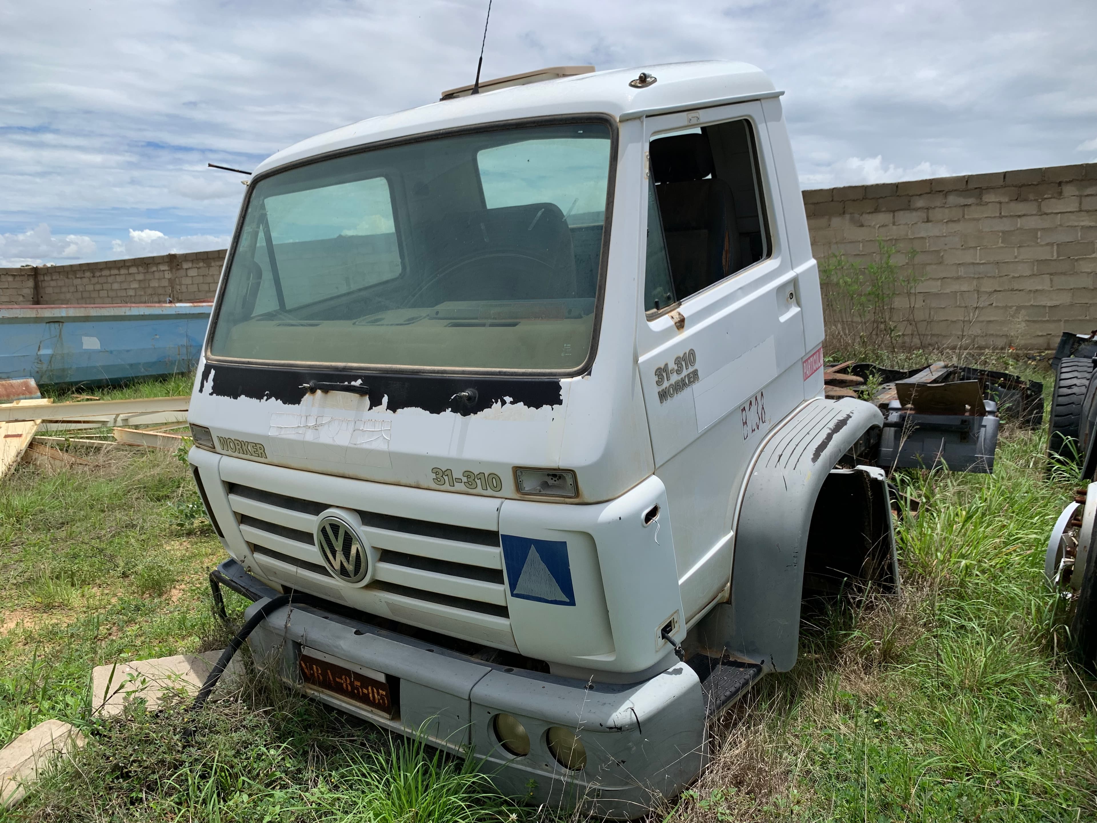 Camião Trator (Cavalo Mecânico) VOLKSWAGEN Worker 31-310 (5) — imagen 1