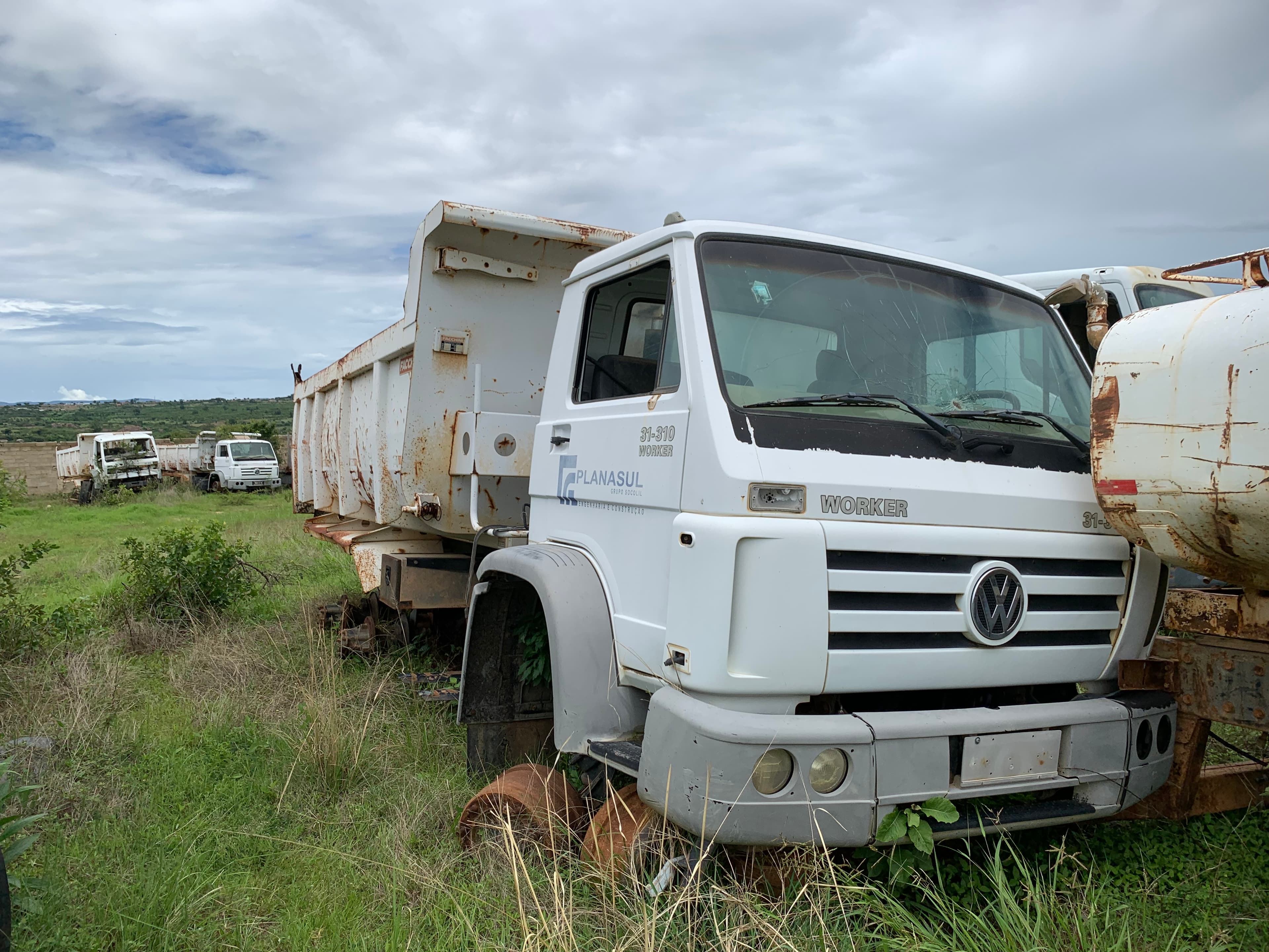Camión Basculante VOLKSWAGEN Worker 31-310 — imagen 2