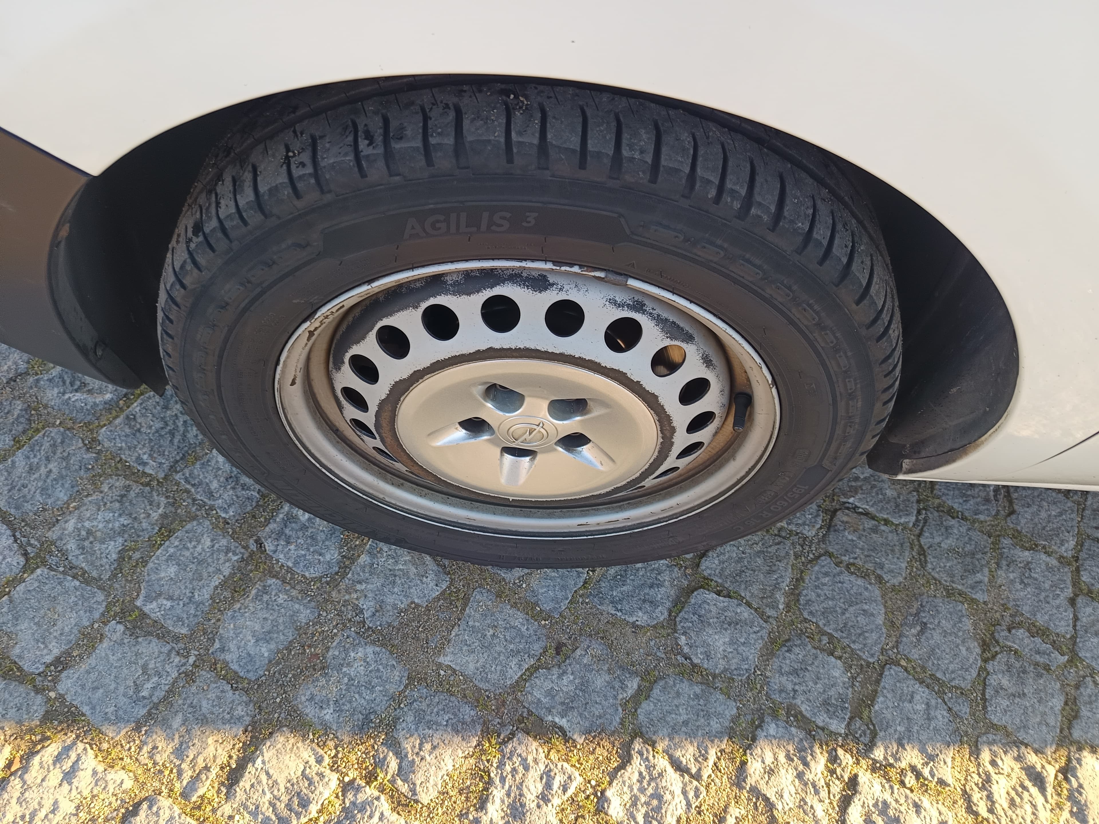 Opel Combo · Ano 2017 — image 14