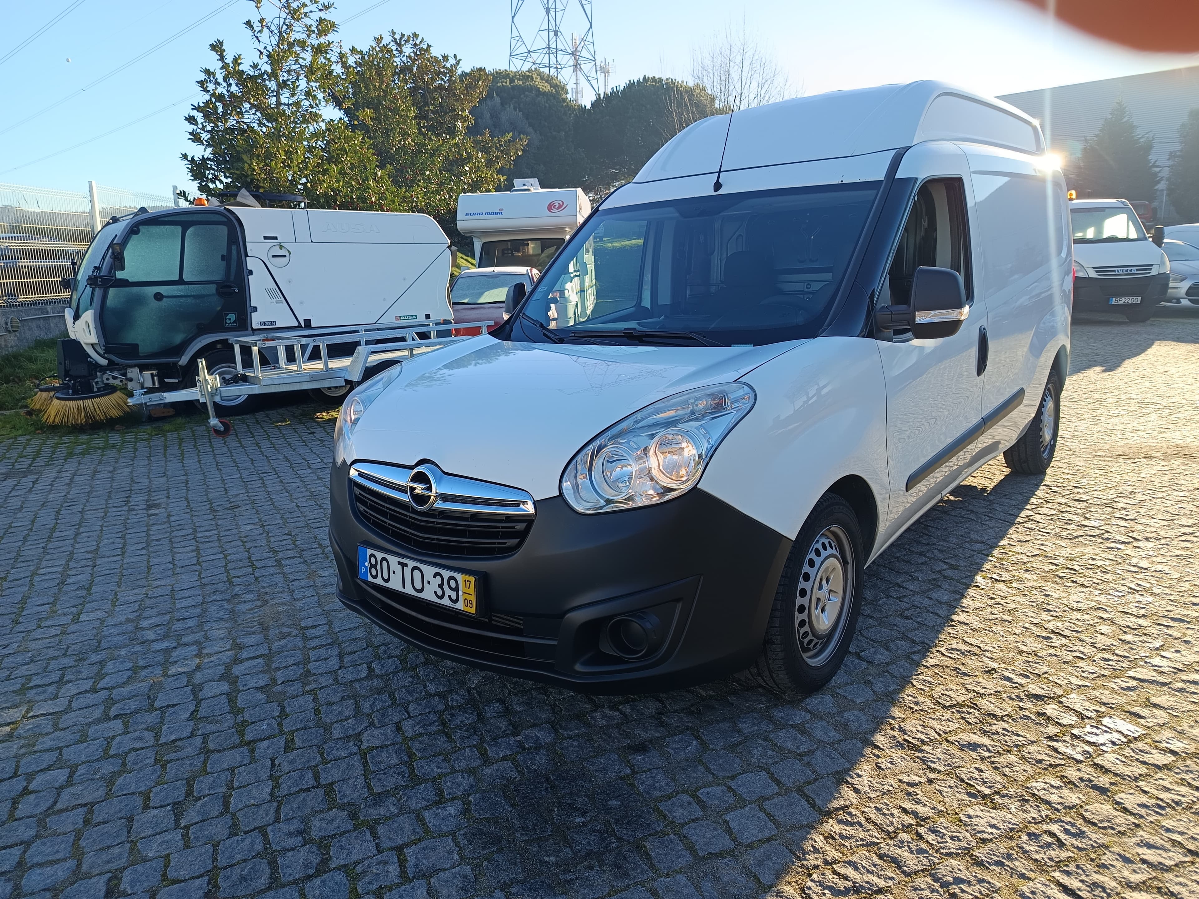 Opel Combo · Ano 2017 — image 1