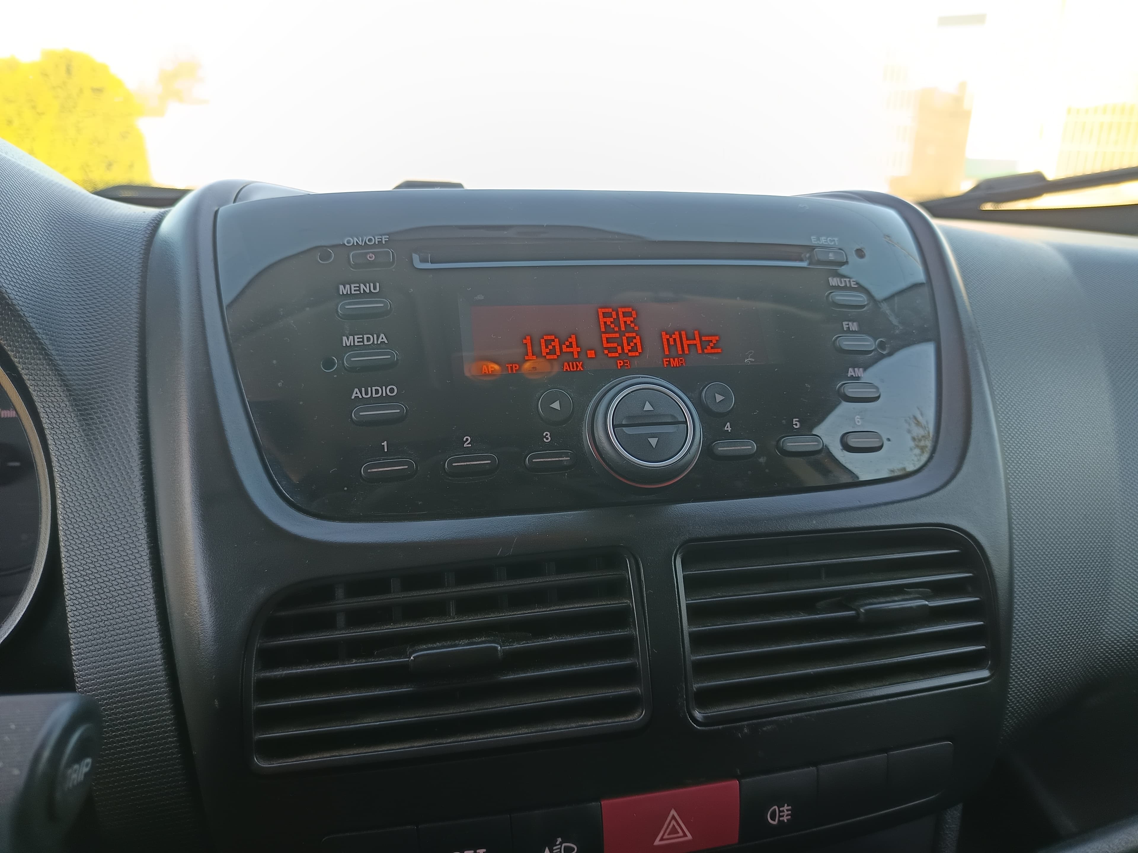 Opel Combo · Ano 2017 — image 43