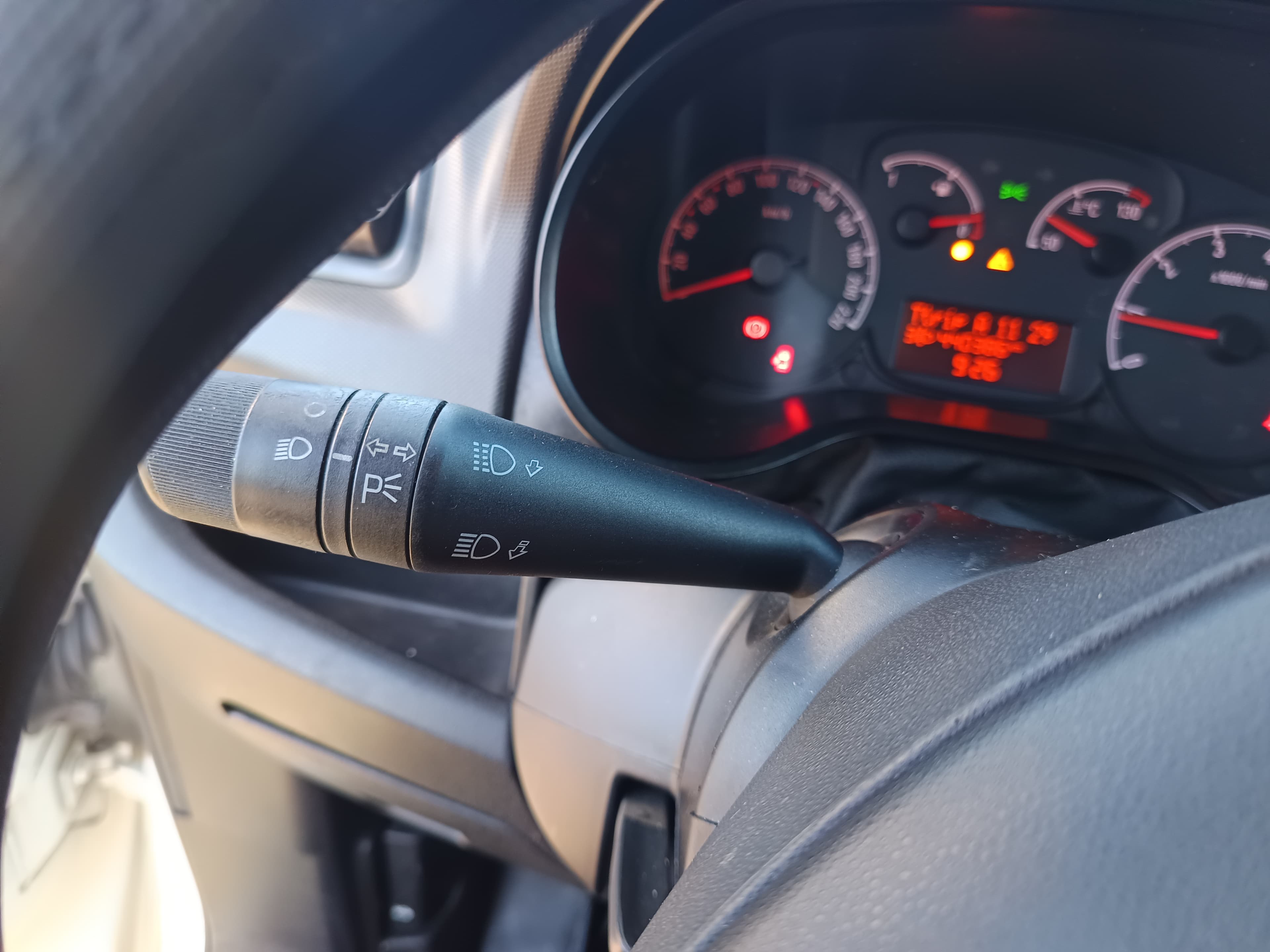 Opel Combo · Ano 2017 — image 49