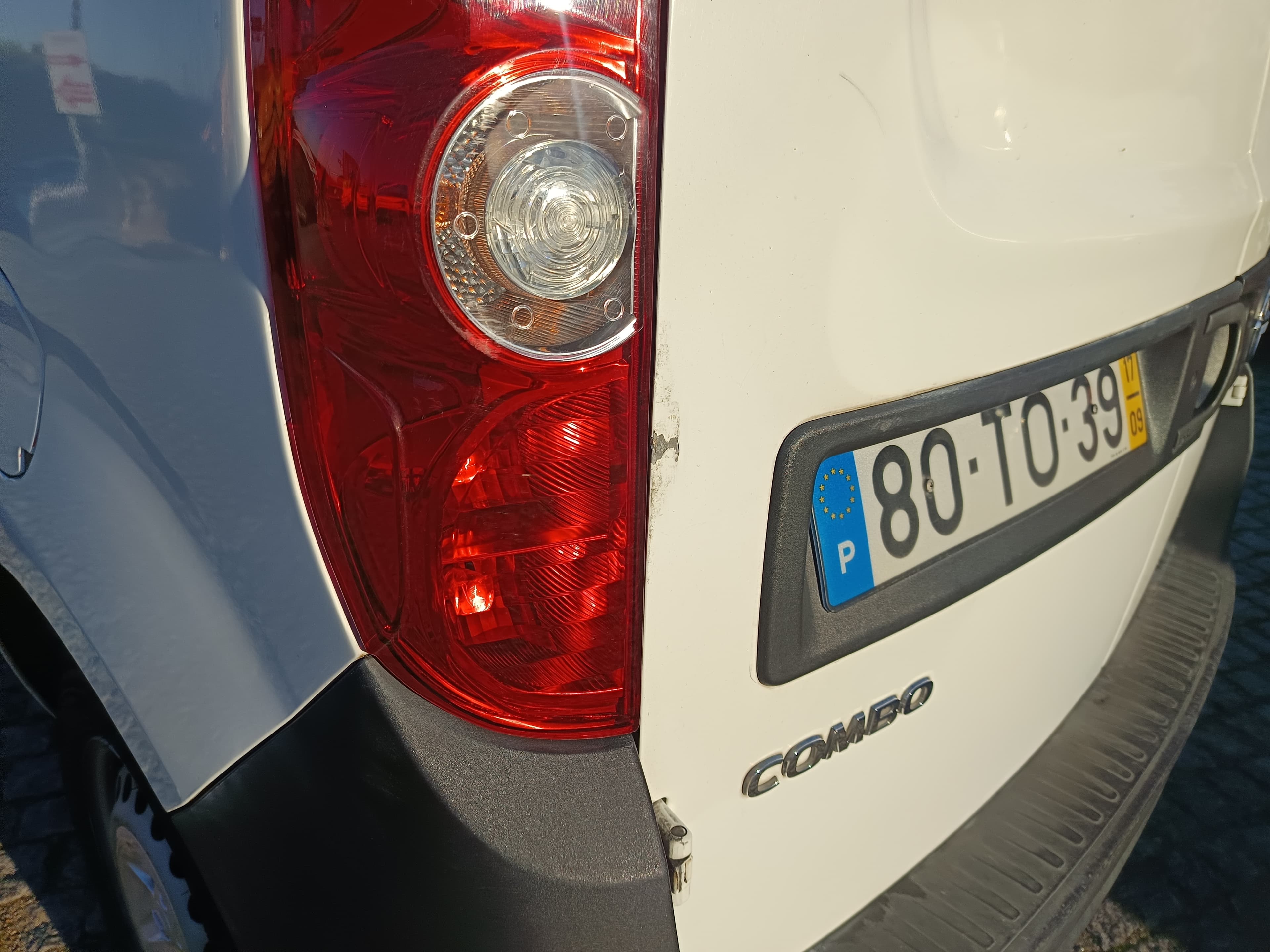 Opel Combo · Ano 2017 — image 11