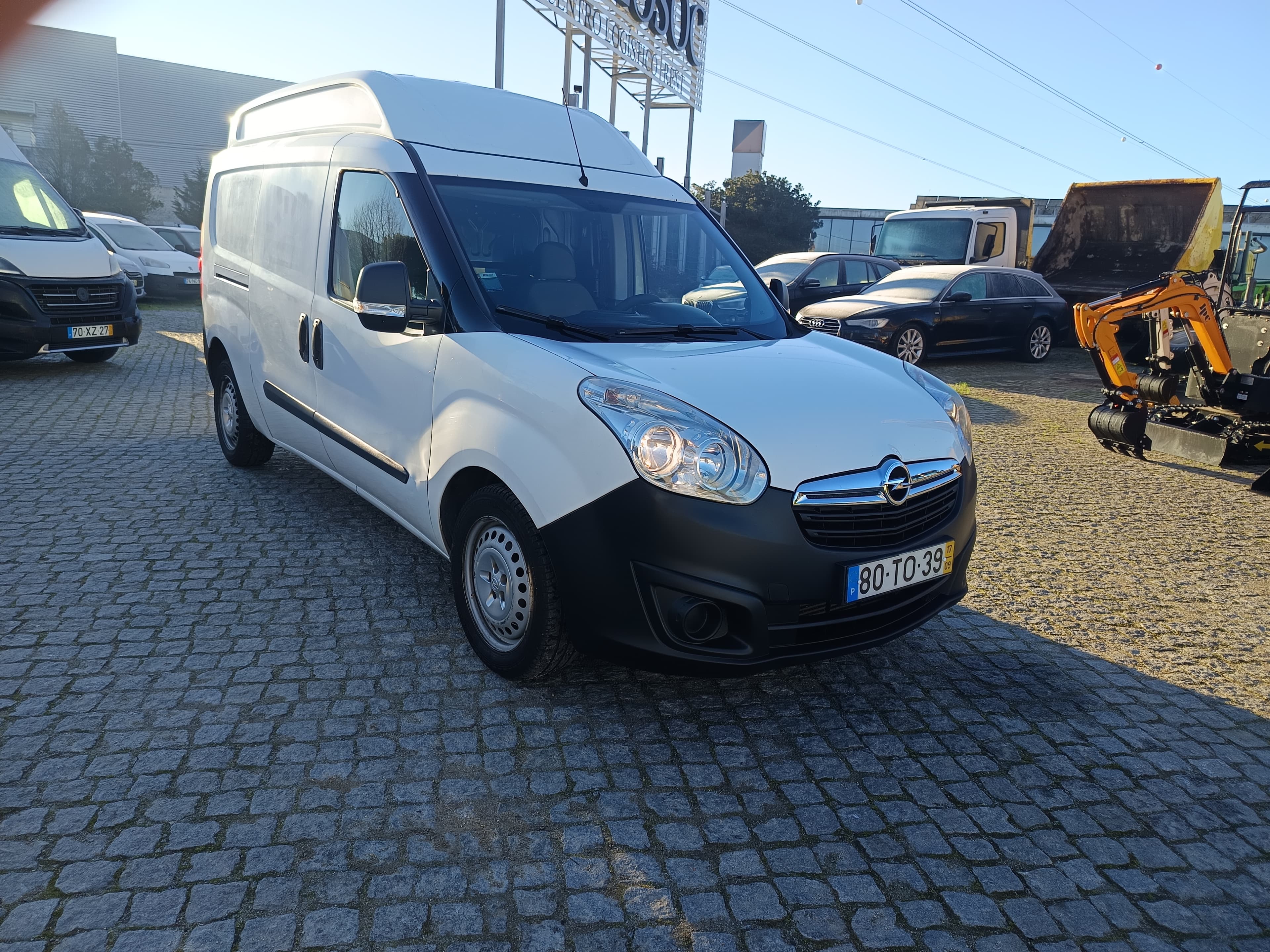 Opel Combo · Ano 2017 — image 3