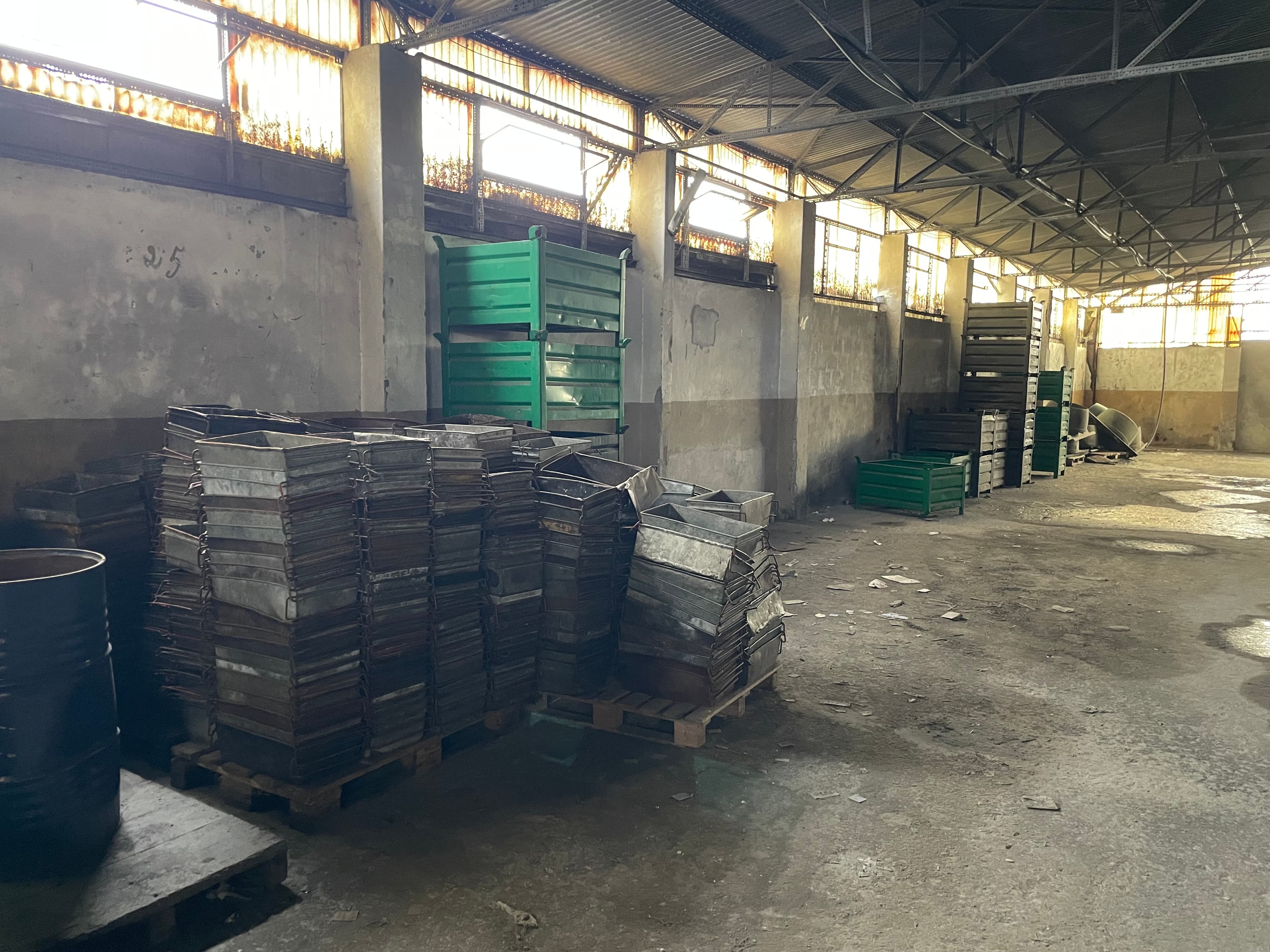 Bidons, Cestos, Caixas em Ferro — image 1