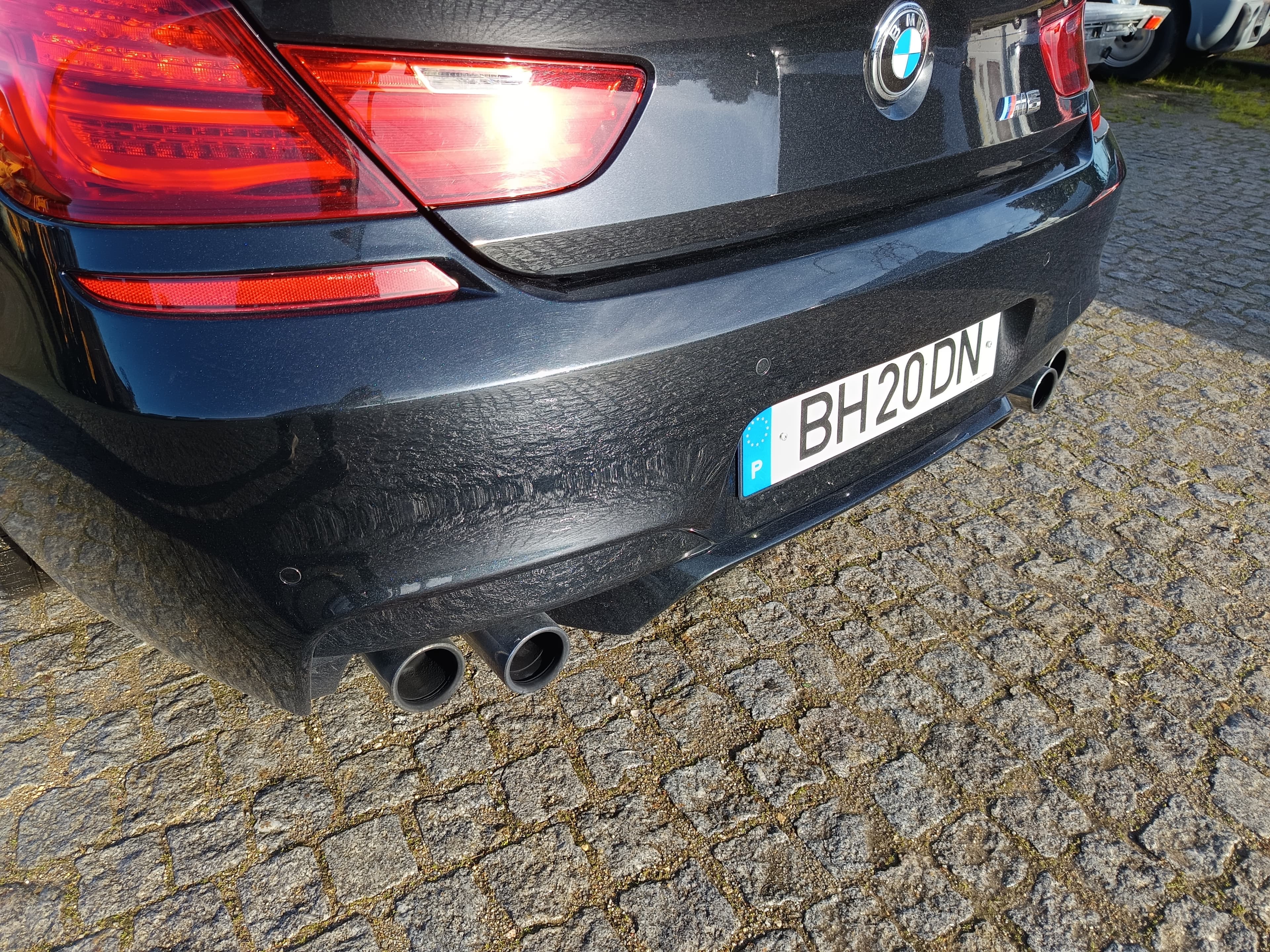 BMW M6 · Ano 2012 — image 8
