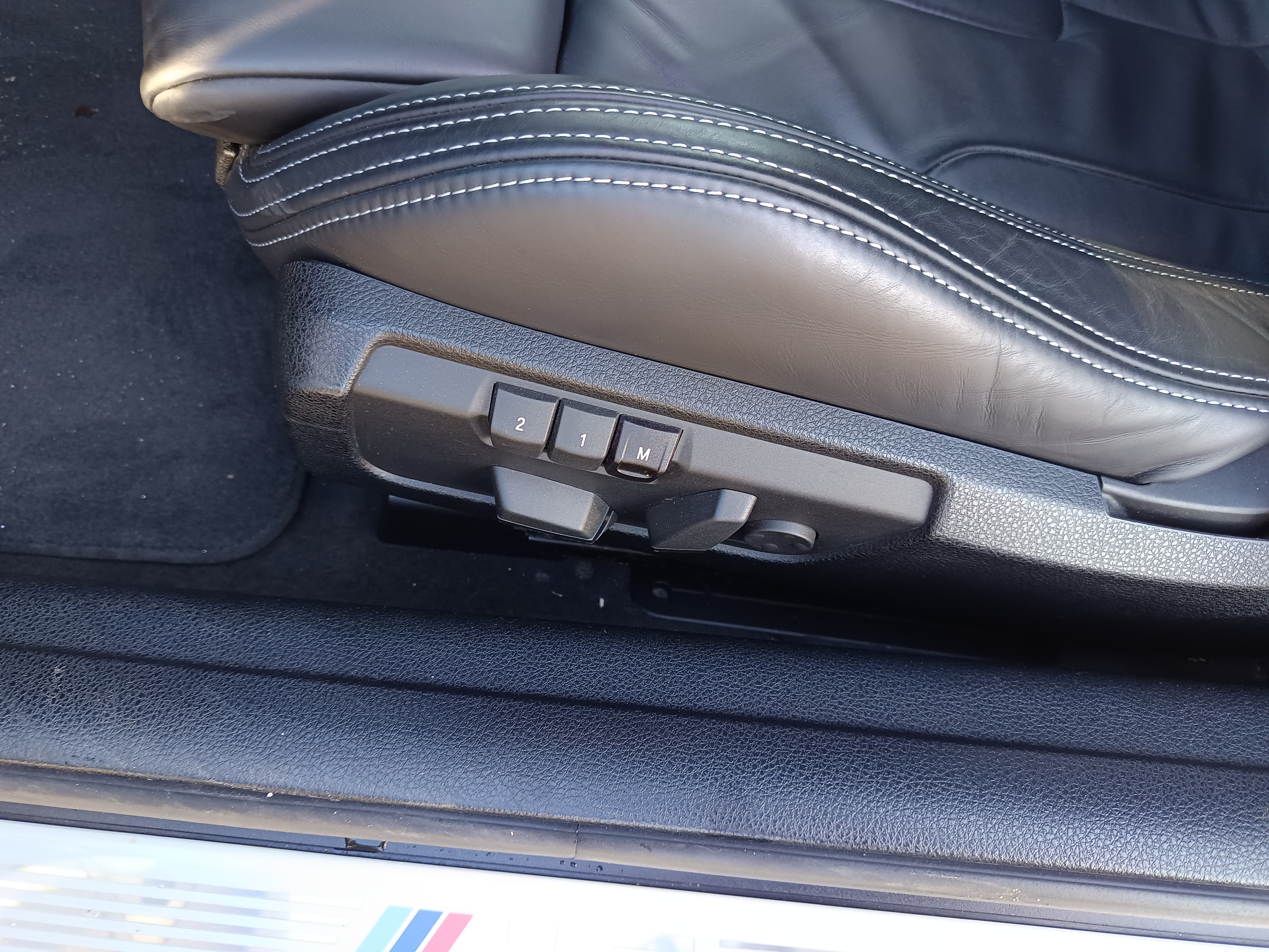 BMW M6 · Ano 2012 — image 29
