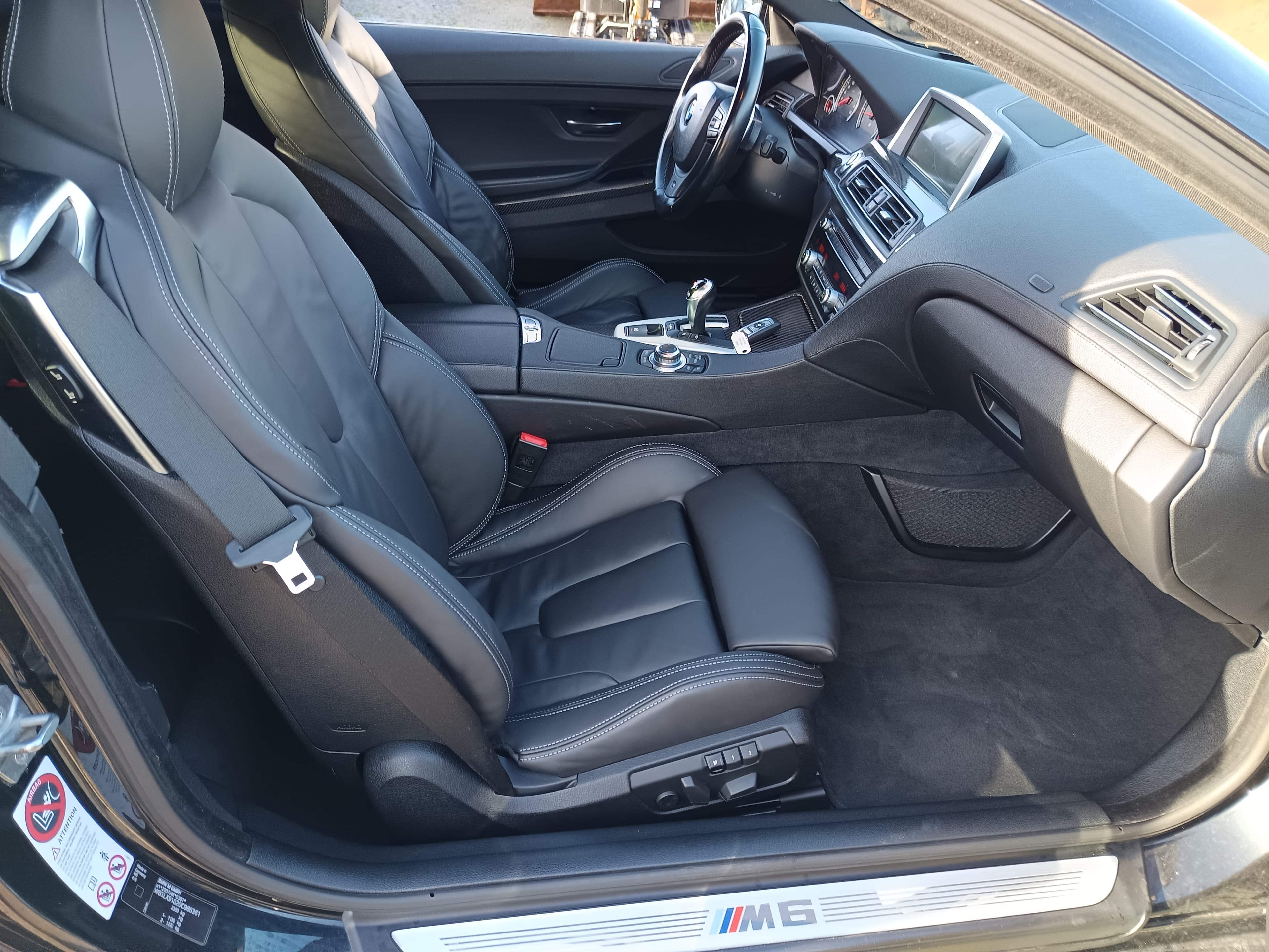 BMW M6 · Ano 2012 — image 22