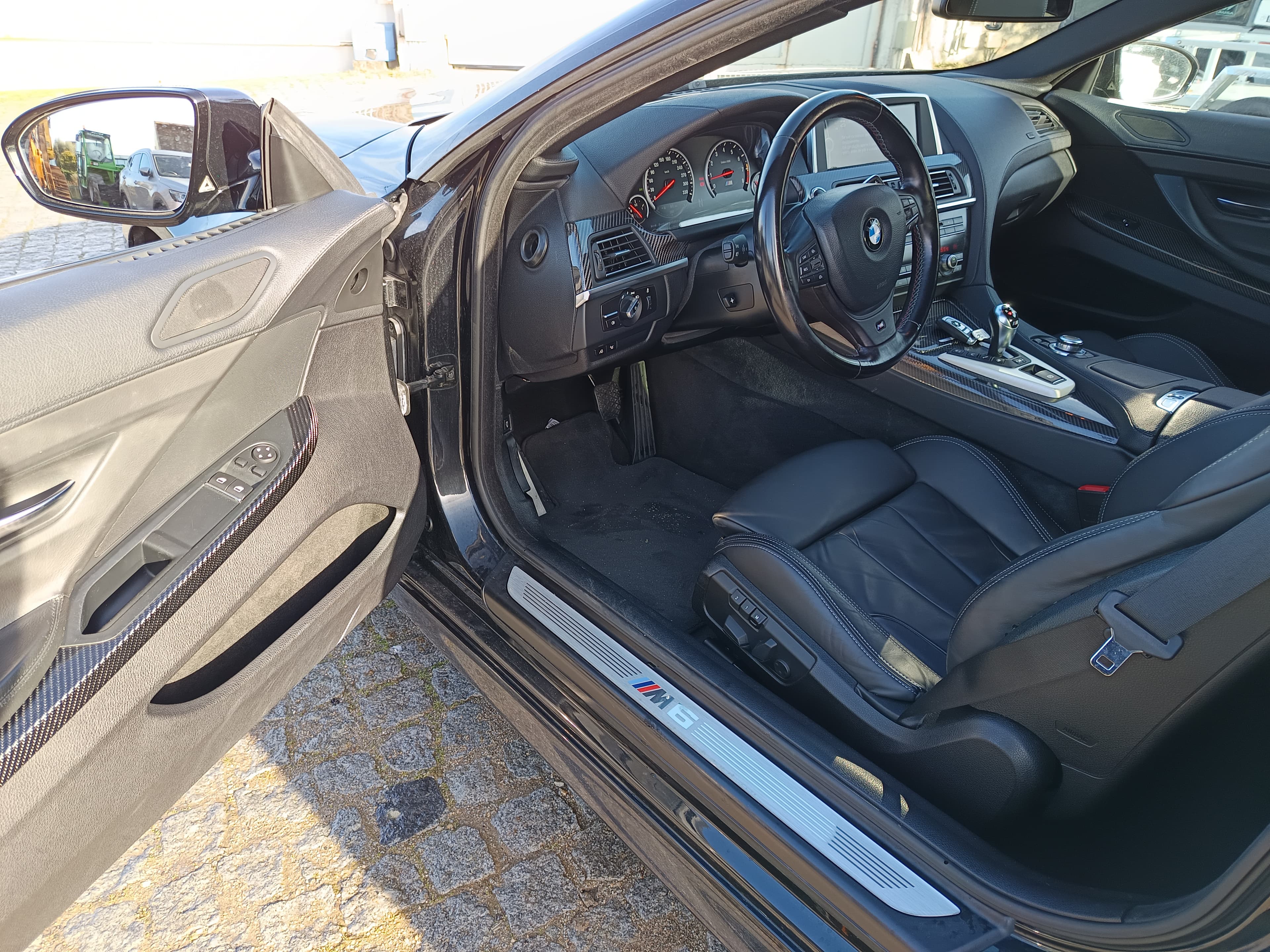 BMW M6 · Ano 2012 — image 26
