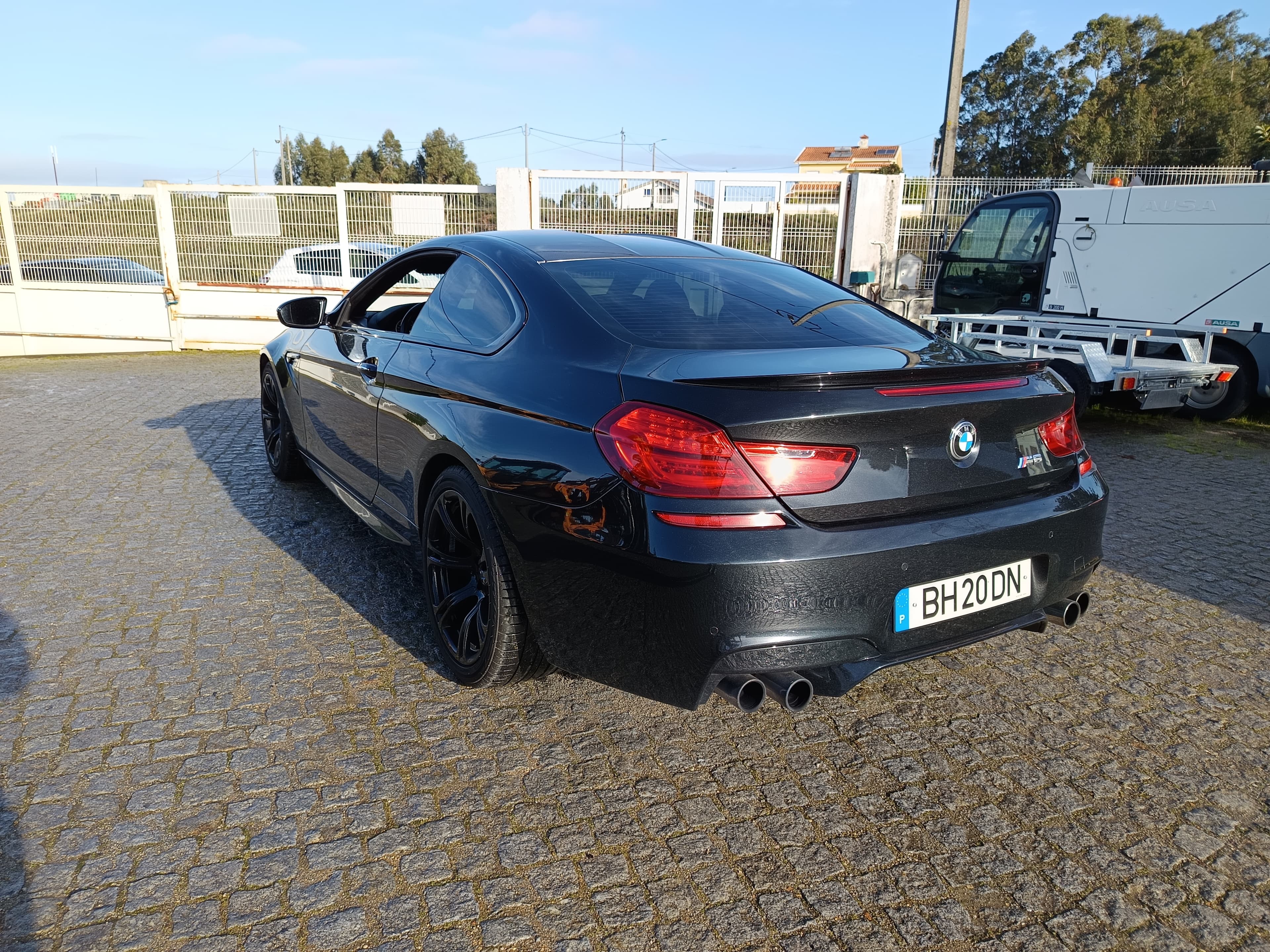 BMW M6 · Ano 2012 — image 7