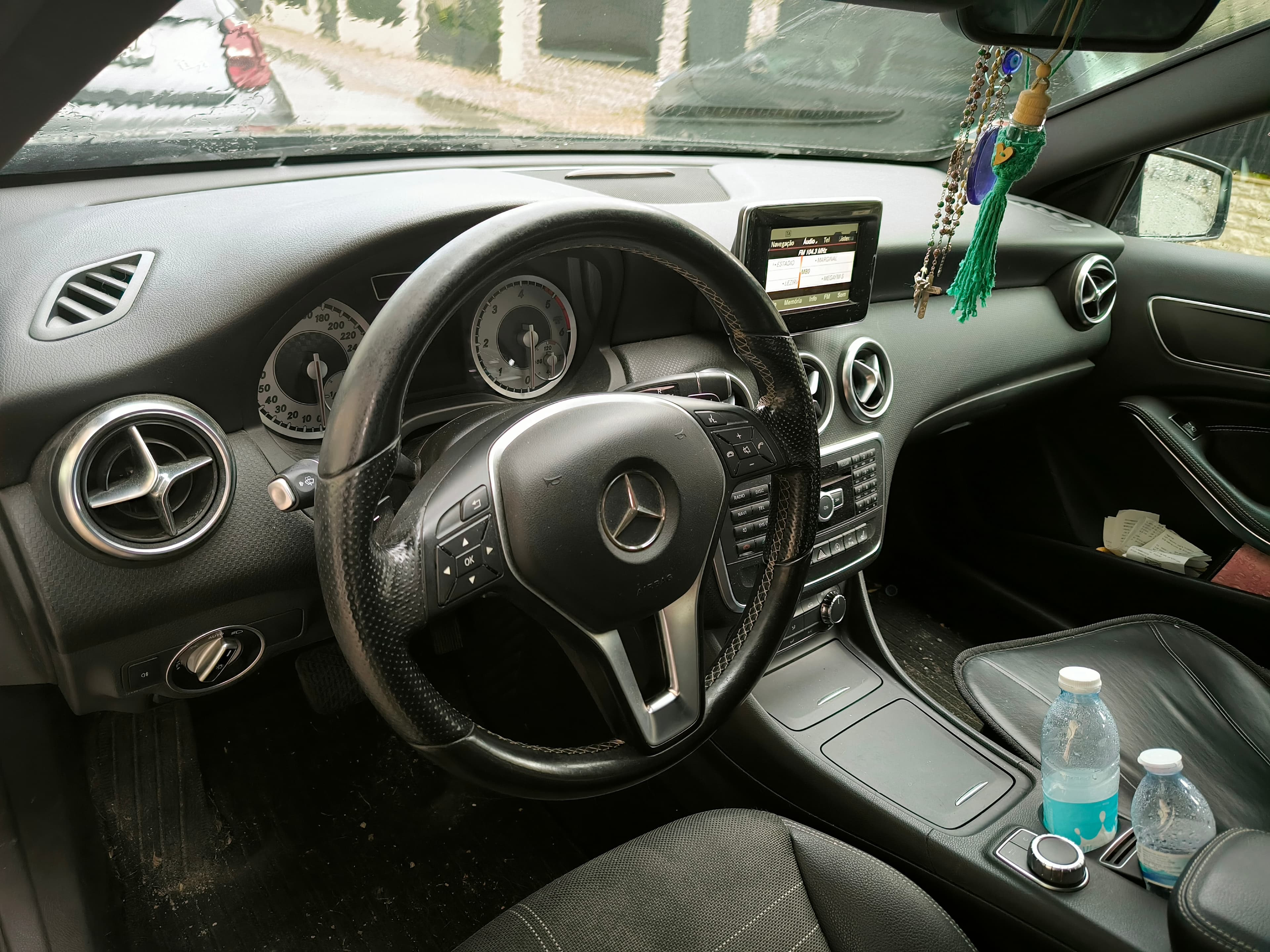 Mercedes-Benz A 180 CDI 1.5 · Ano 2015 — imagen 11