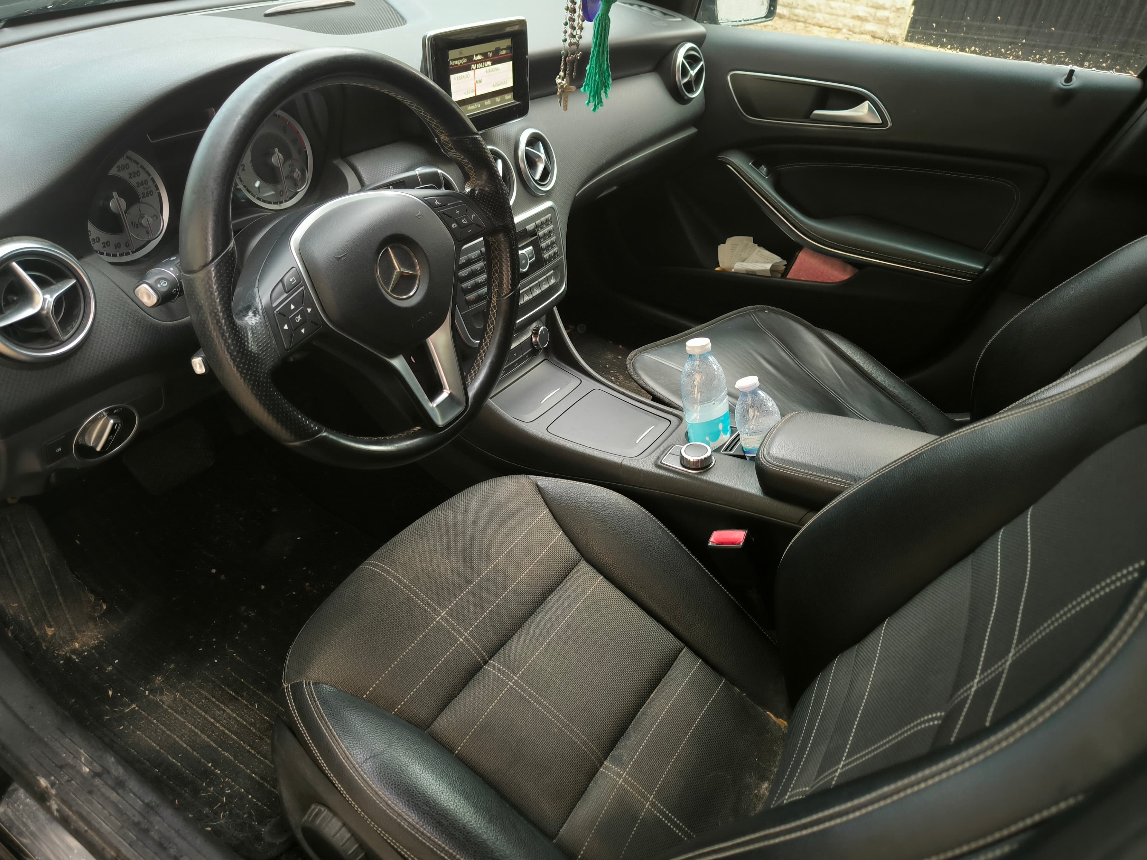 Mercedes-Benz A 180 CDI 1.5 · Ano 2015 — imagen 10
