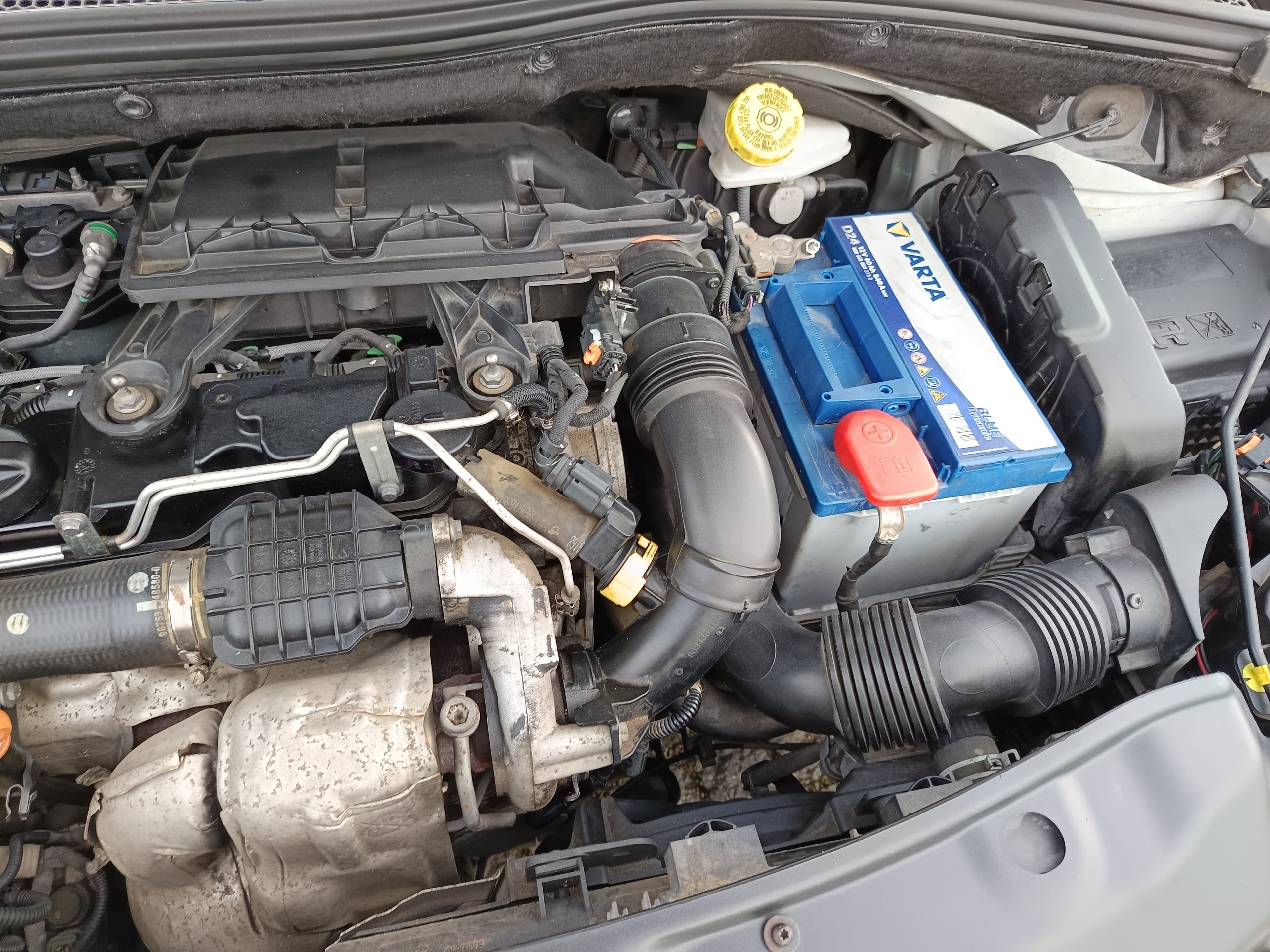 Peugeot 208 · Ano 2012 — image 13