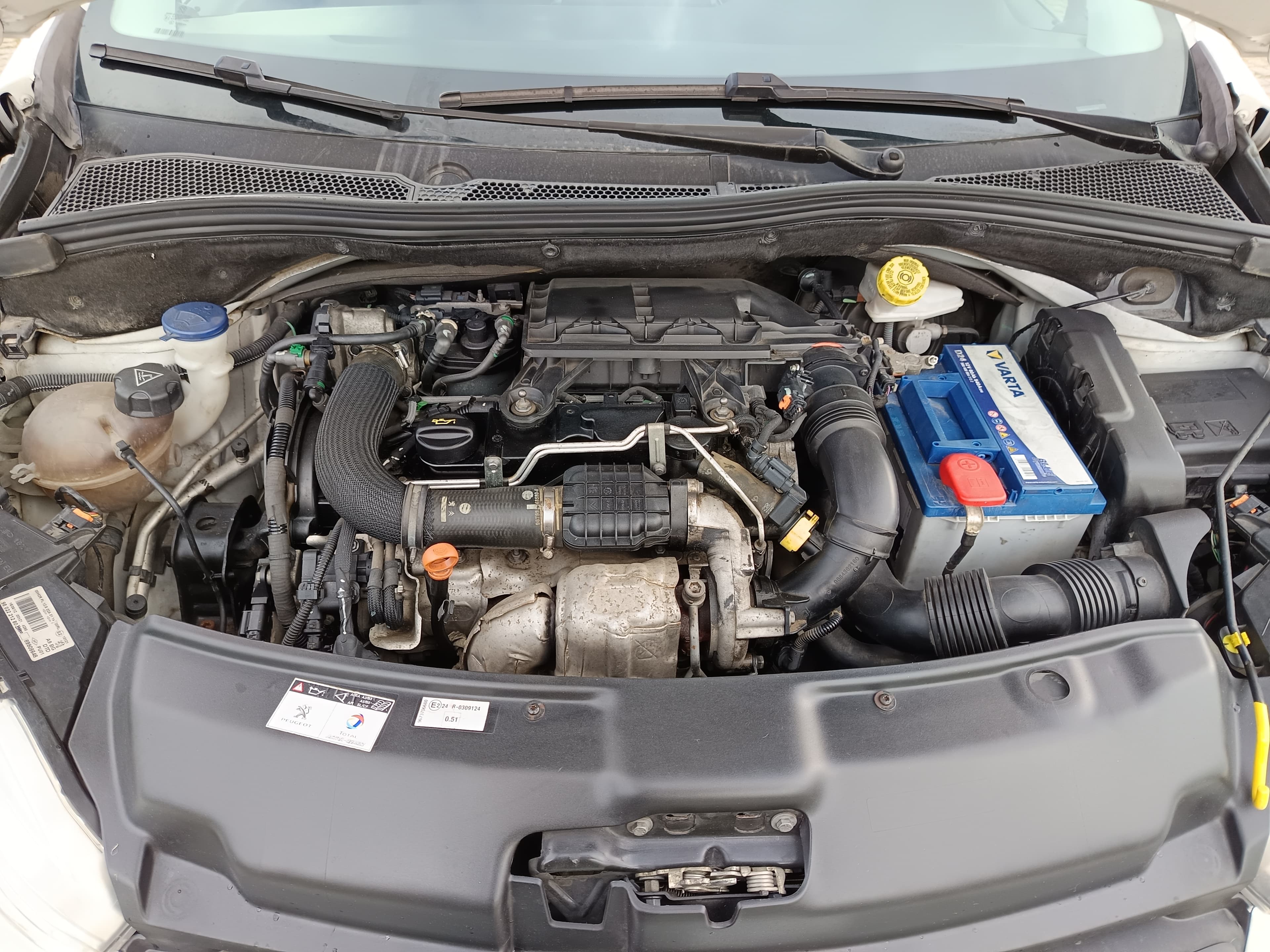 Peugeot 208 · Ano 2012 — image 11