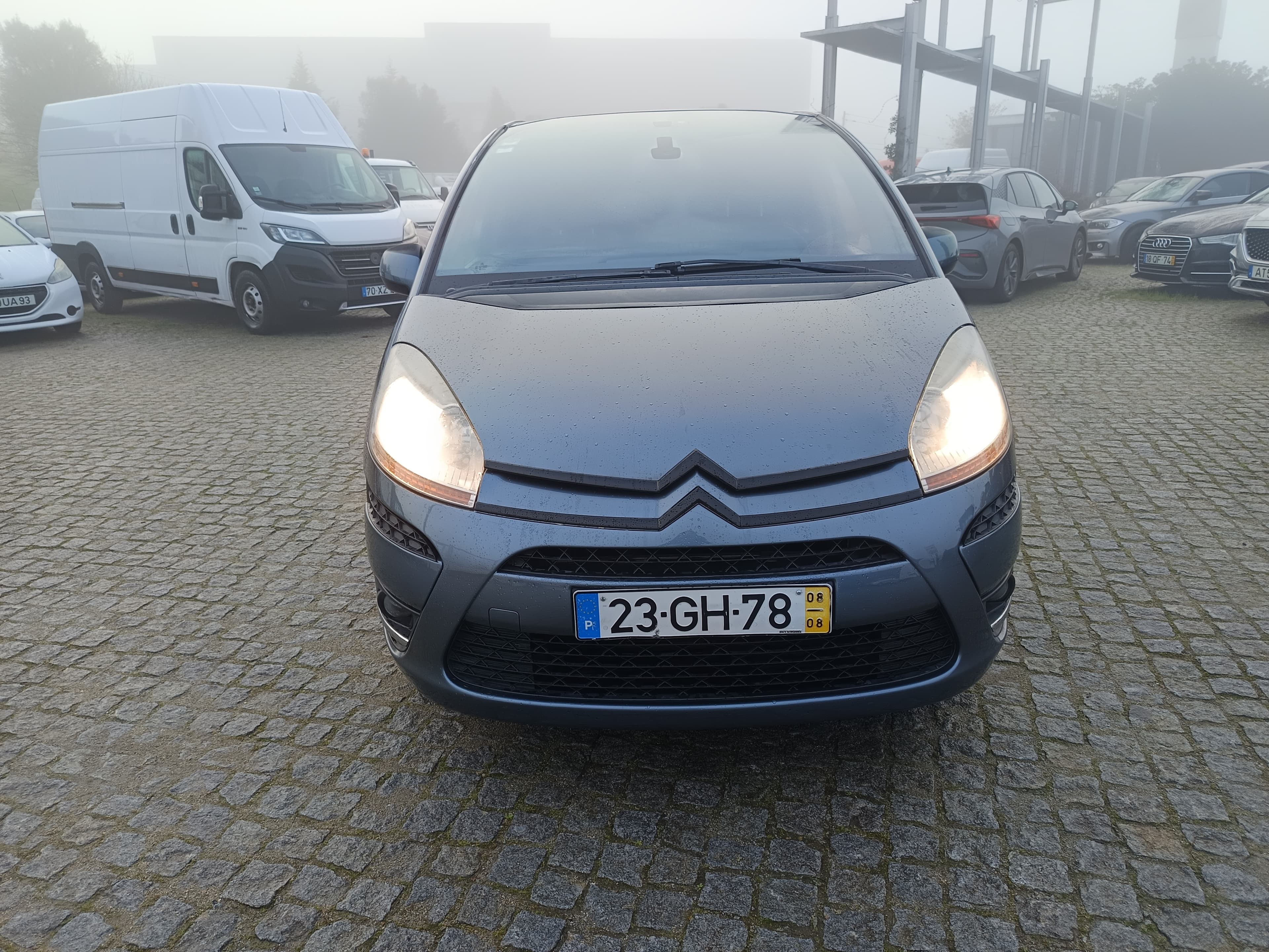 Citröen C4 Picasso · Ano 2008 — imagen 2