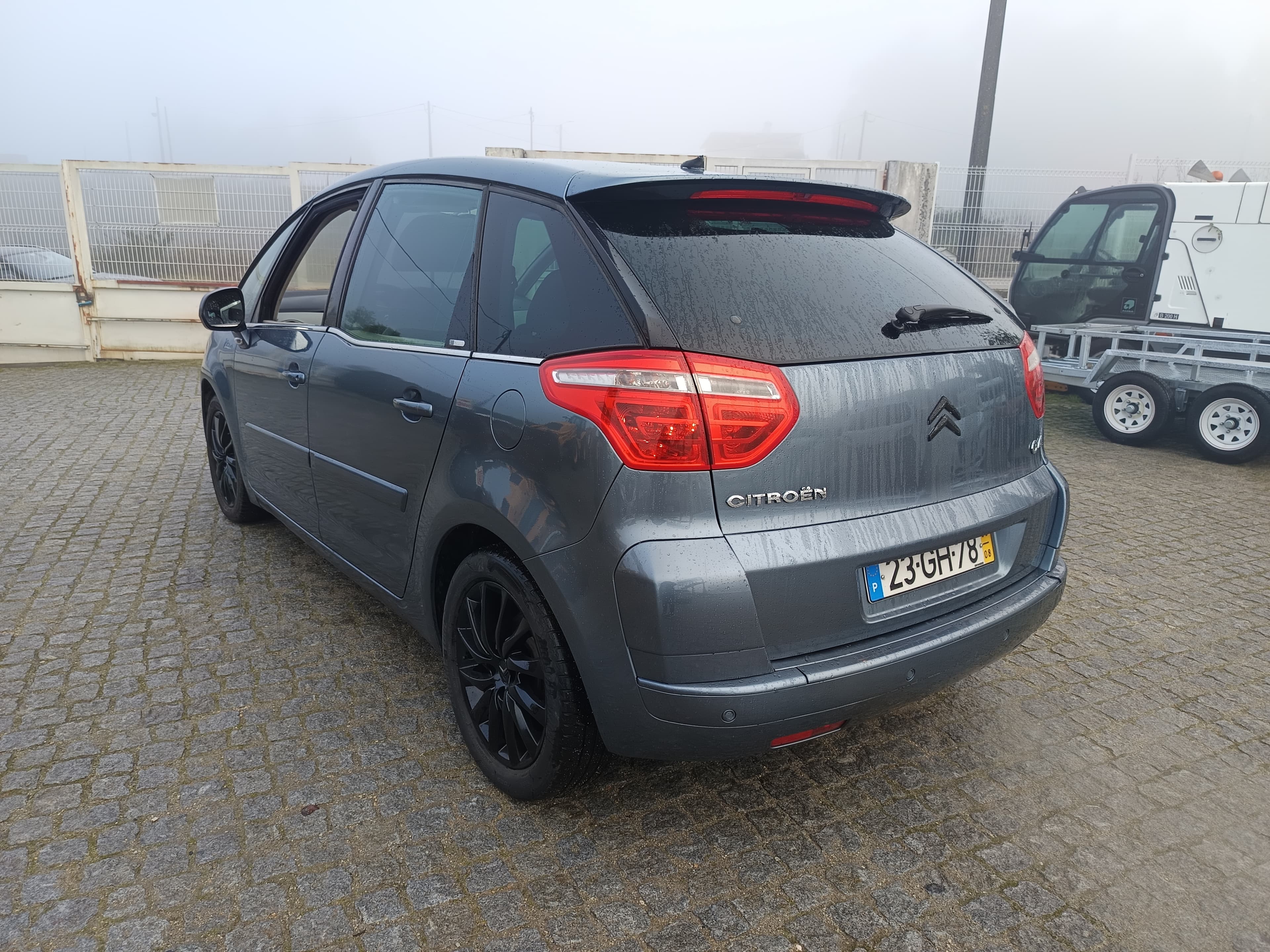Citröen C4 Picasso · Ano 2008 — imagen 6