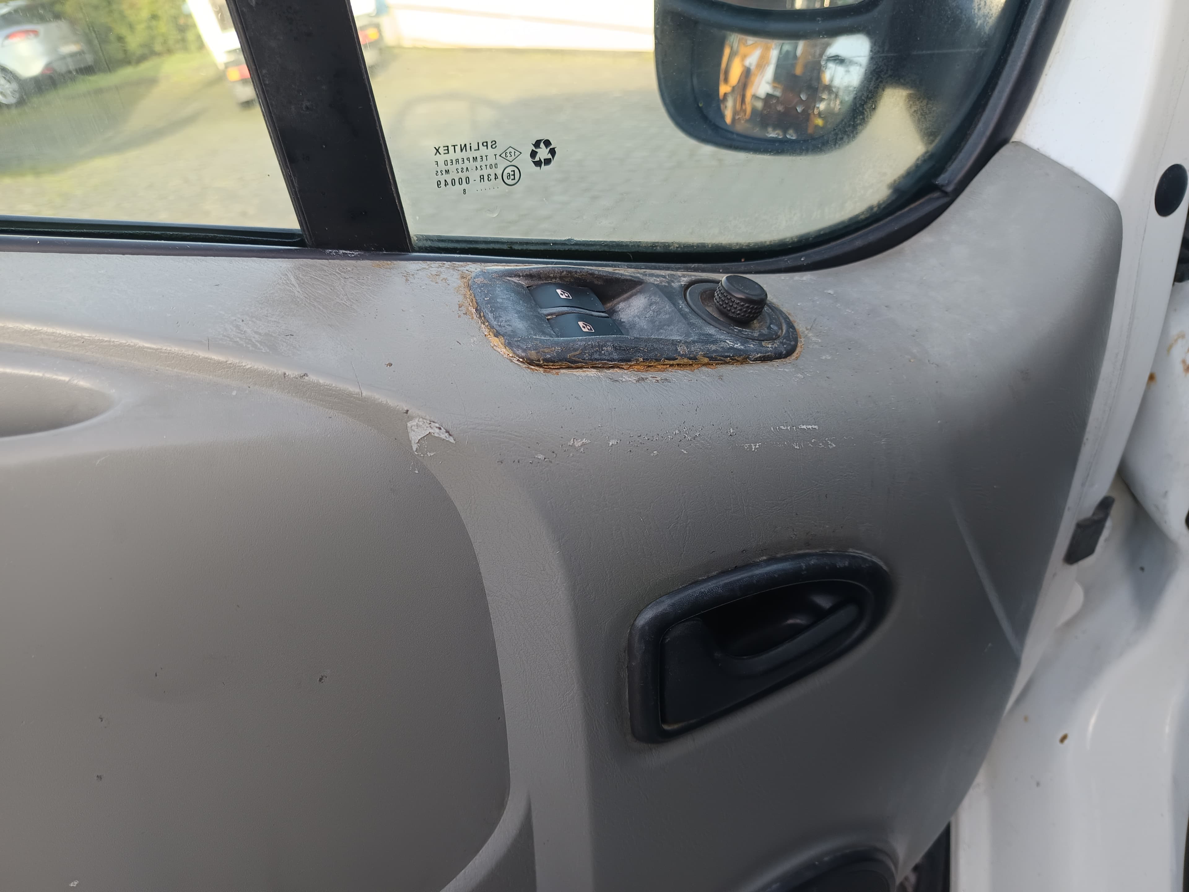 Opel Vivaro · Ano 2009 — imagen 28
