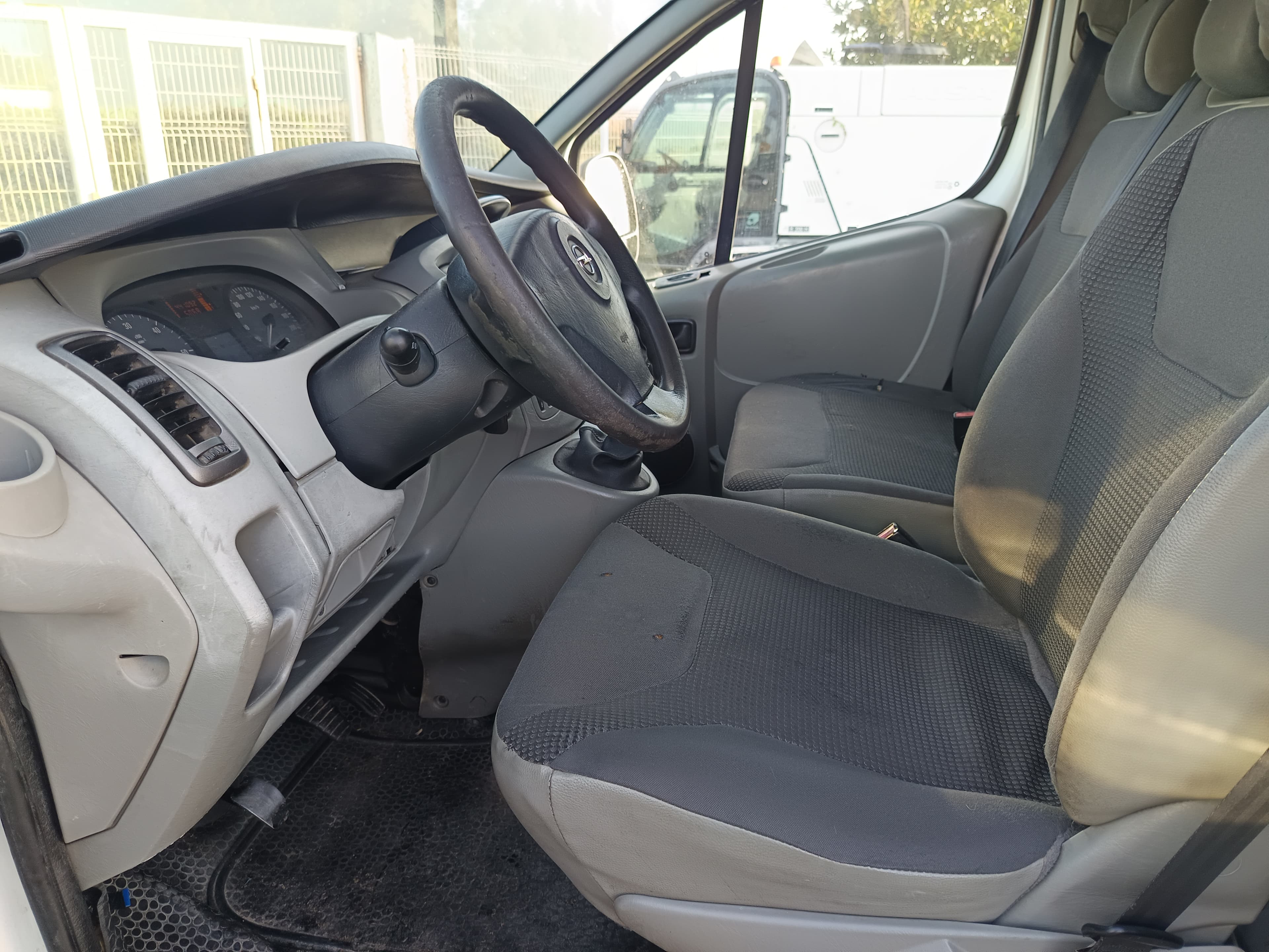 Opel Vivaro · Ano 2009 — imagen 30