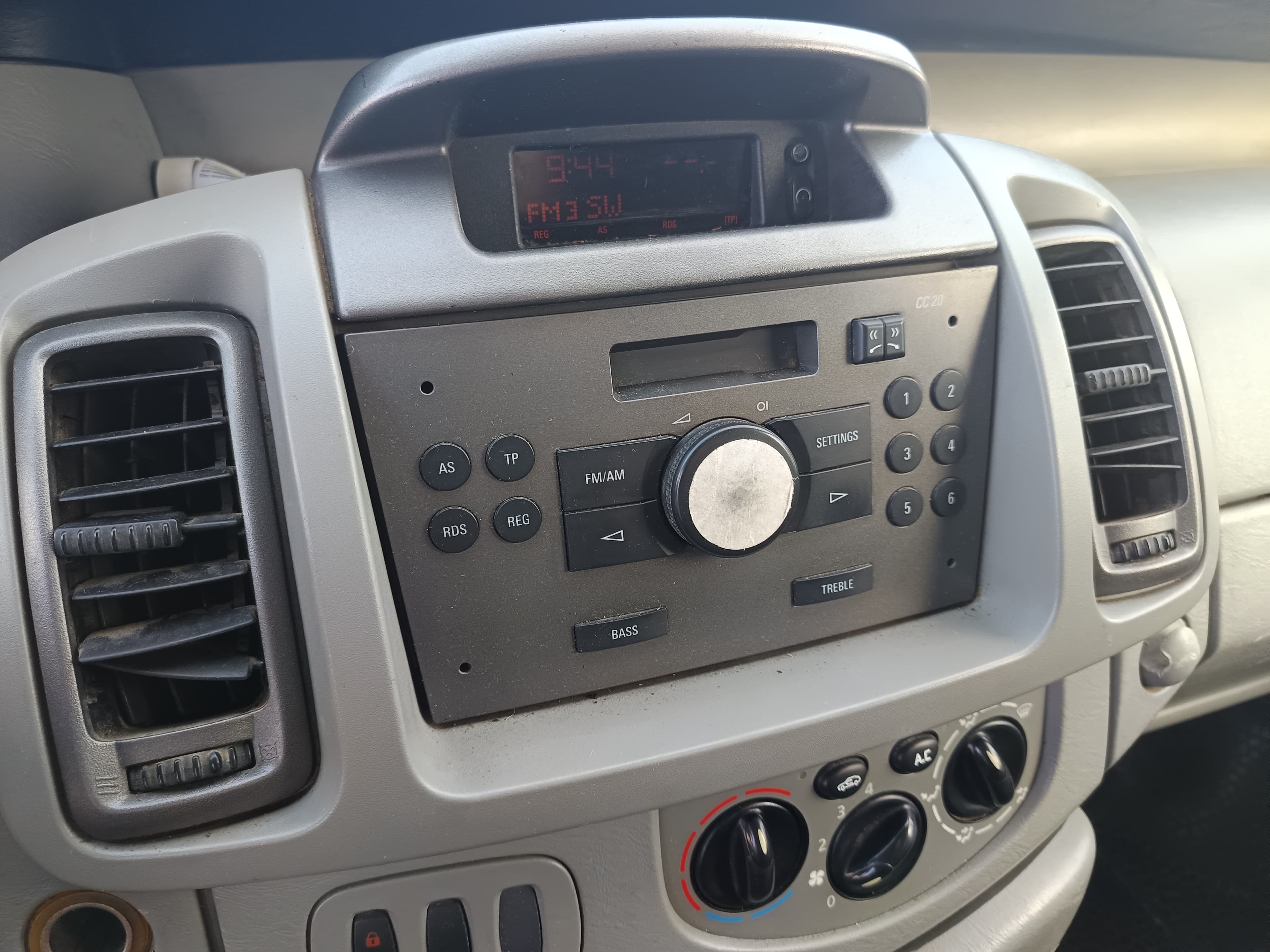 Opel Vivaro · Ano 2009 — imagen 33