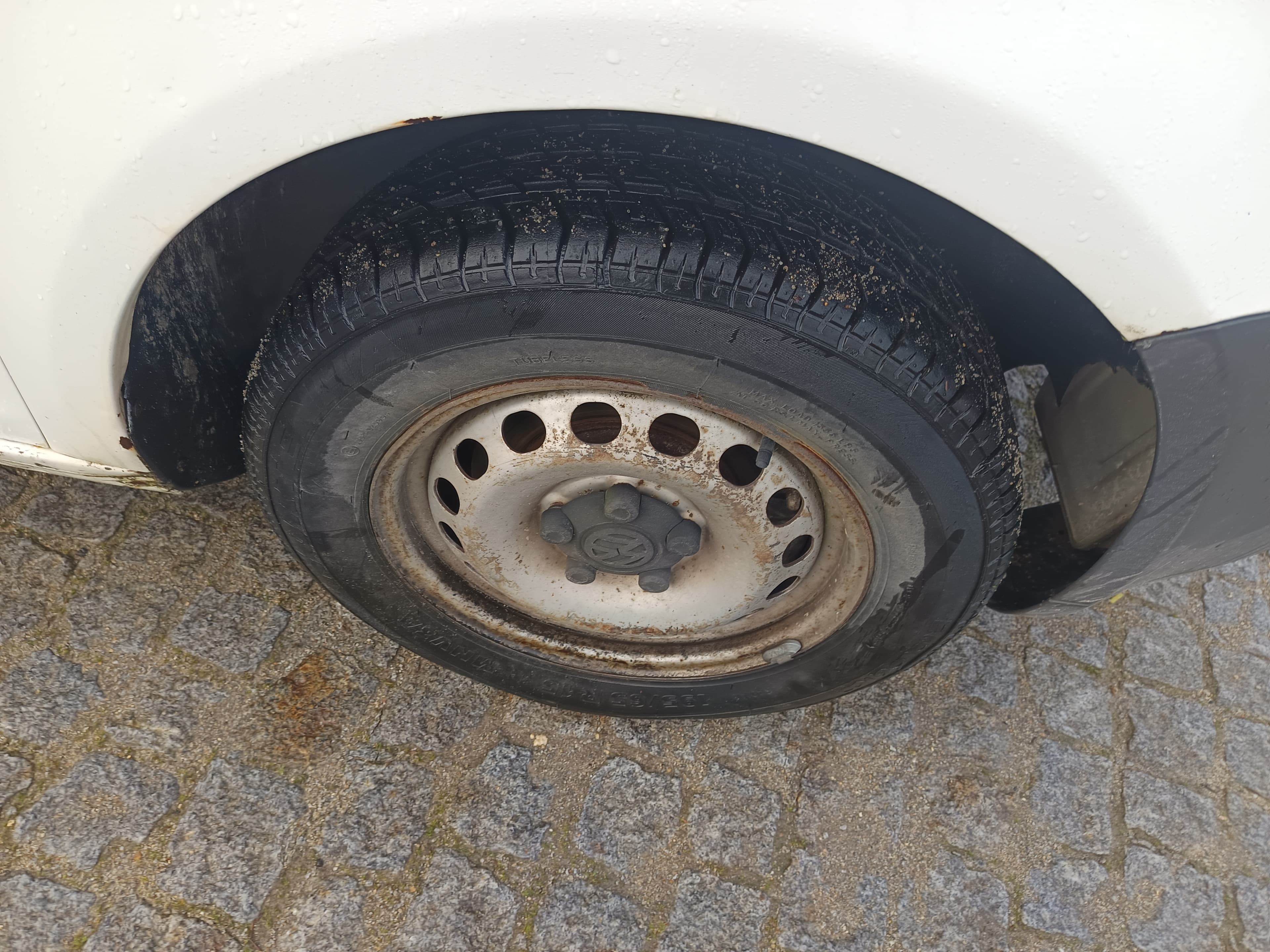 Volkswagen Caddy · Ano 2009 — imagen 8