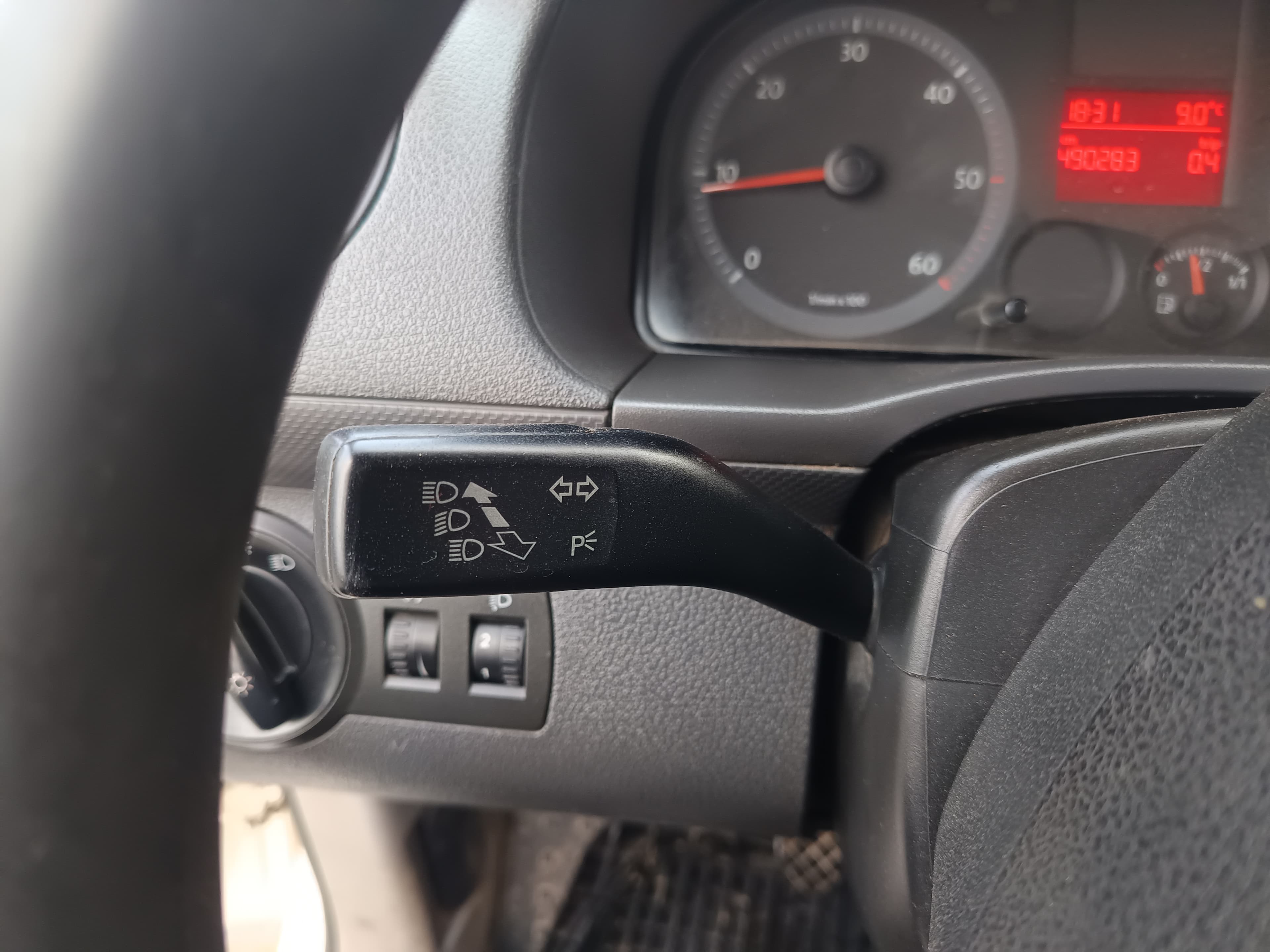 Volkswagen Caddy · Ano 2009 — imagen 31