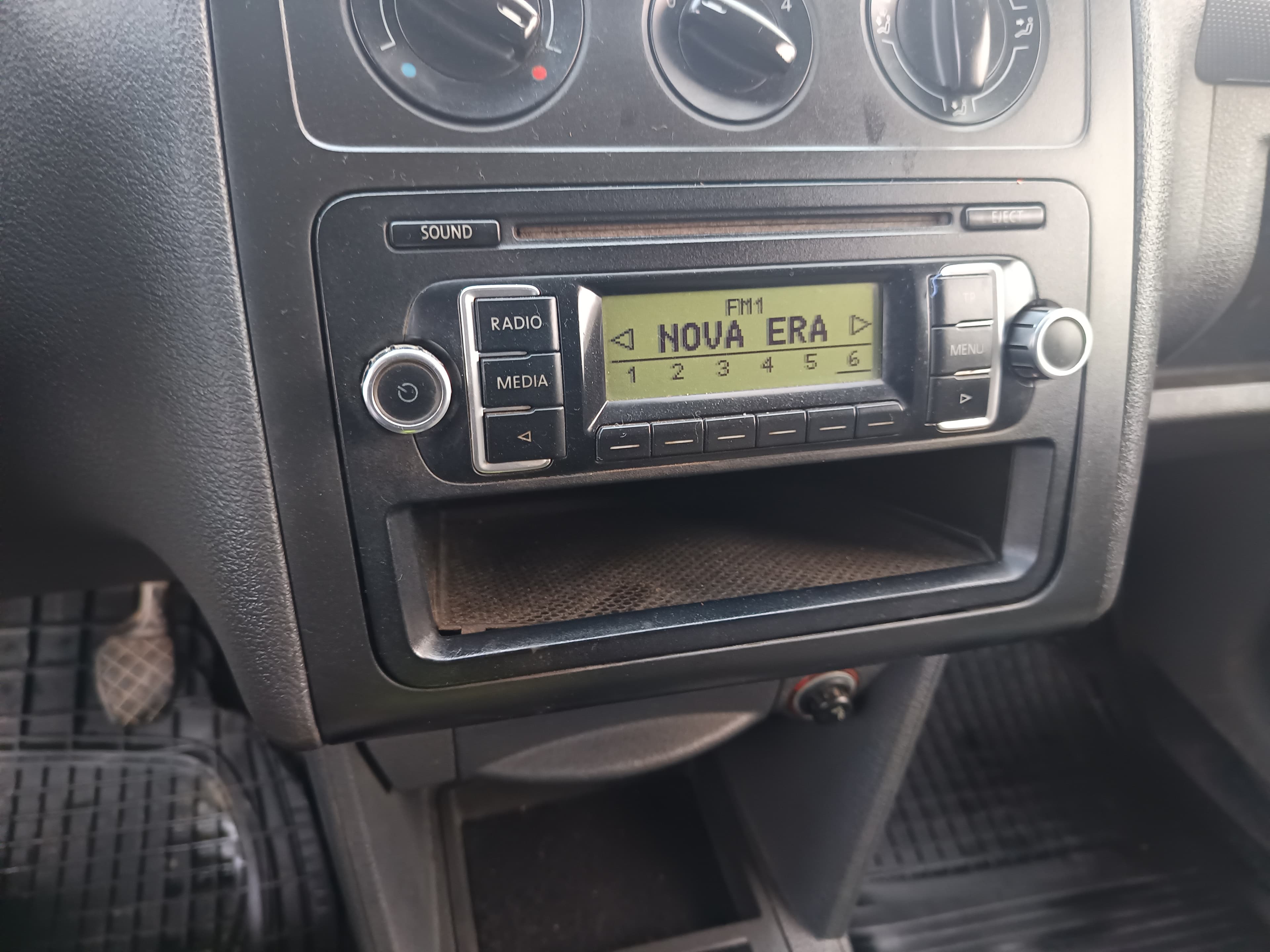 Volkswagen Caddy · Ano 2009 — imagen 27