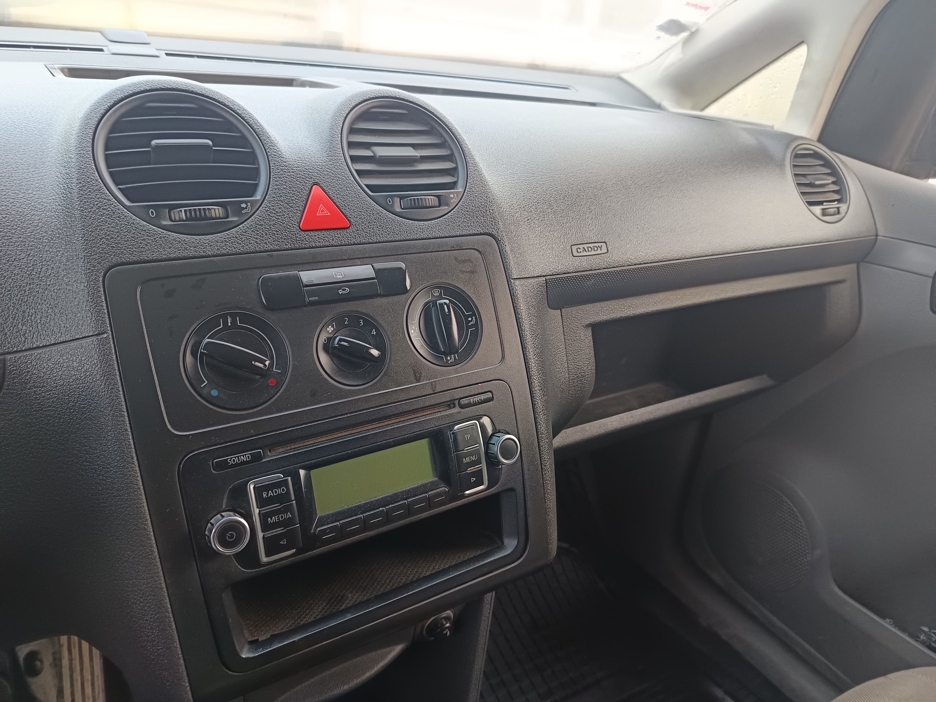 Volkswagen Caddy · Ano 2009 — imagen 25