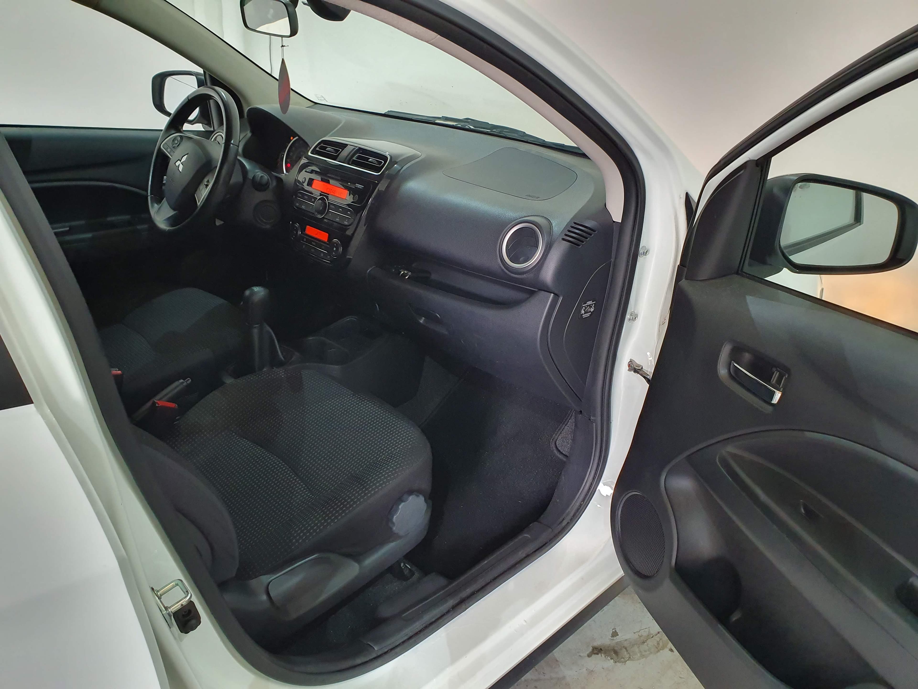 Mitsubishi Space Star · Ano 2015 — imagen 10