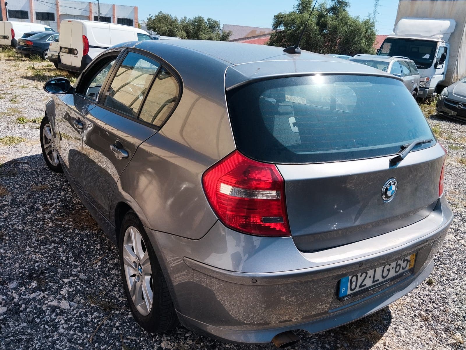 BMW 118d · Ano 2011 — imagen 6