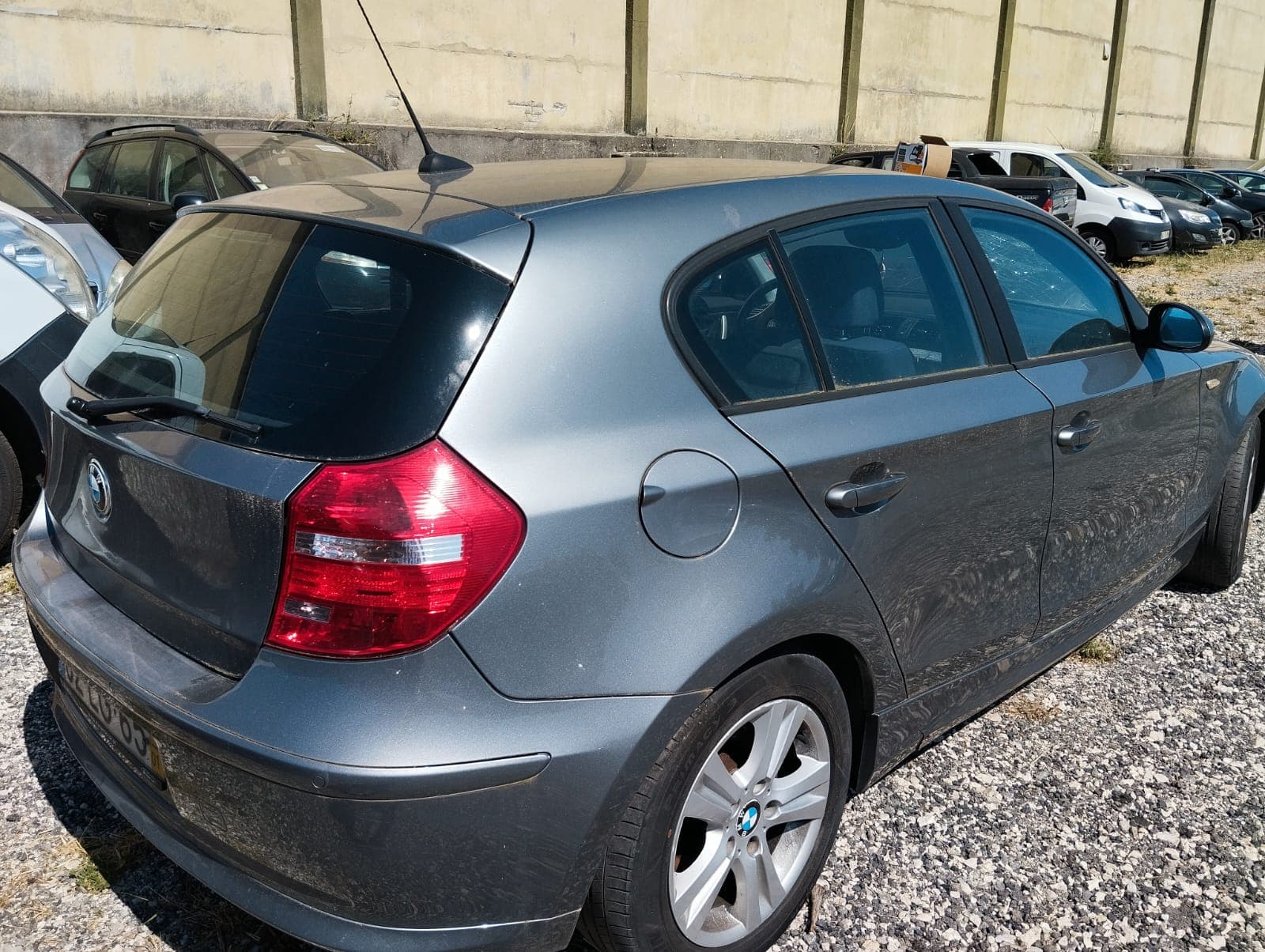 BMW 118d · Ano 2011 — imagen 4