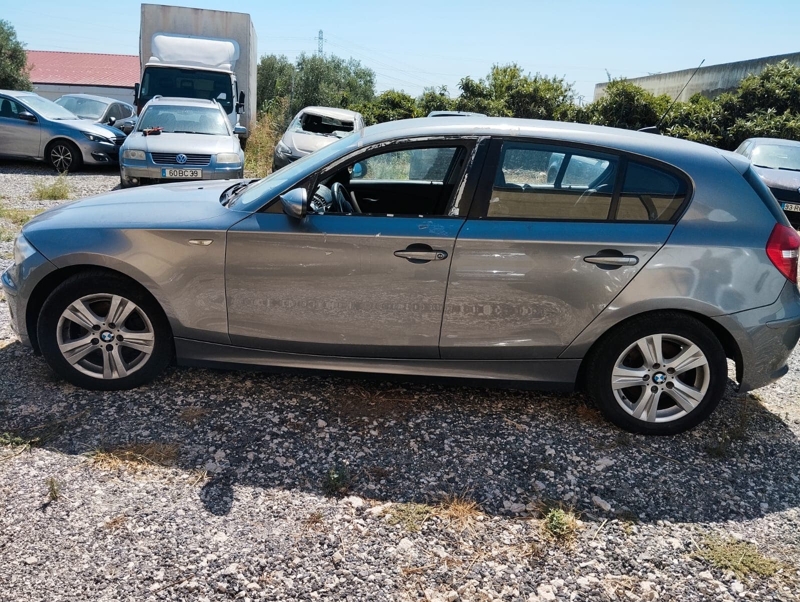BMW 118d · Ano 2011 — imagen 8