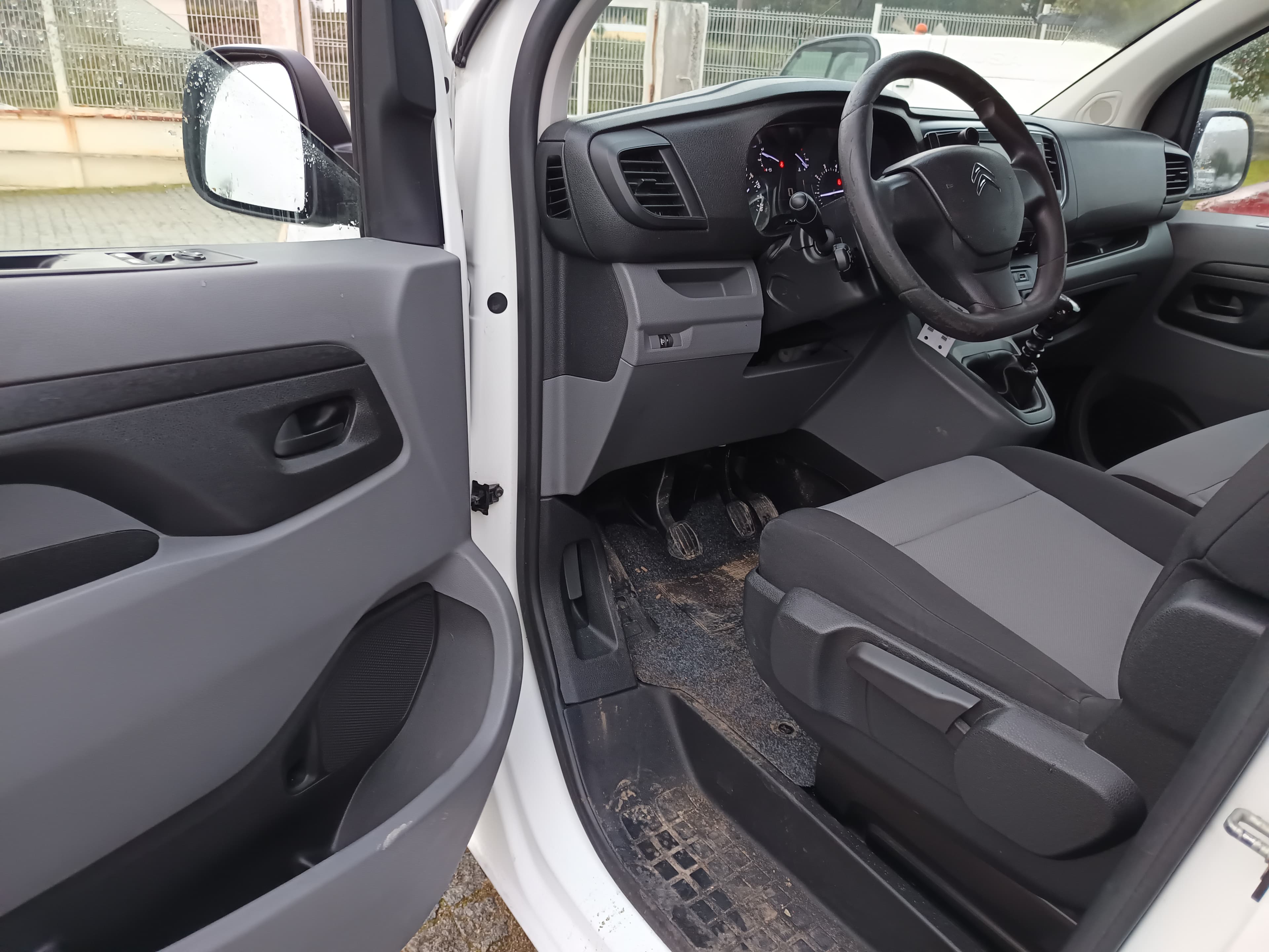 Citroën Jumpy Space Tourer · Ano 2018 — image 23