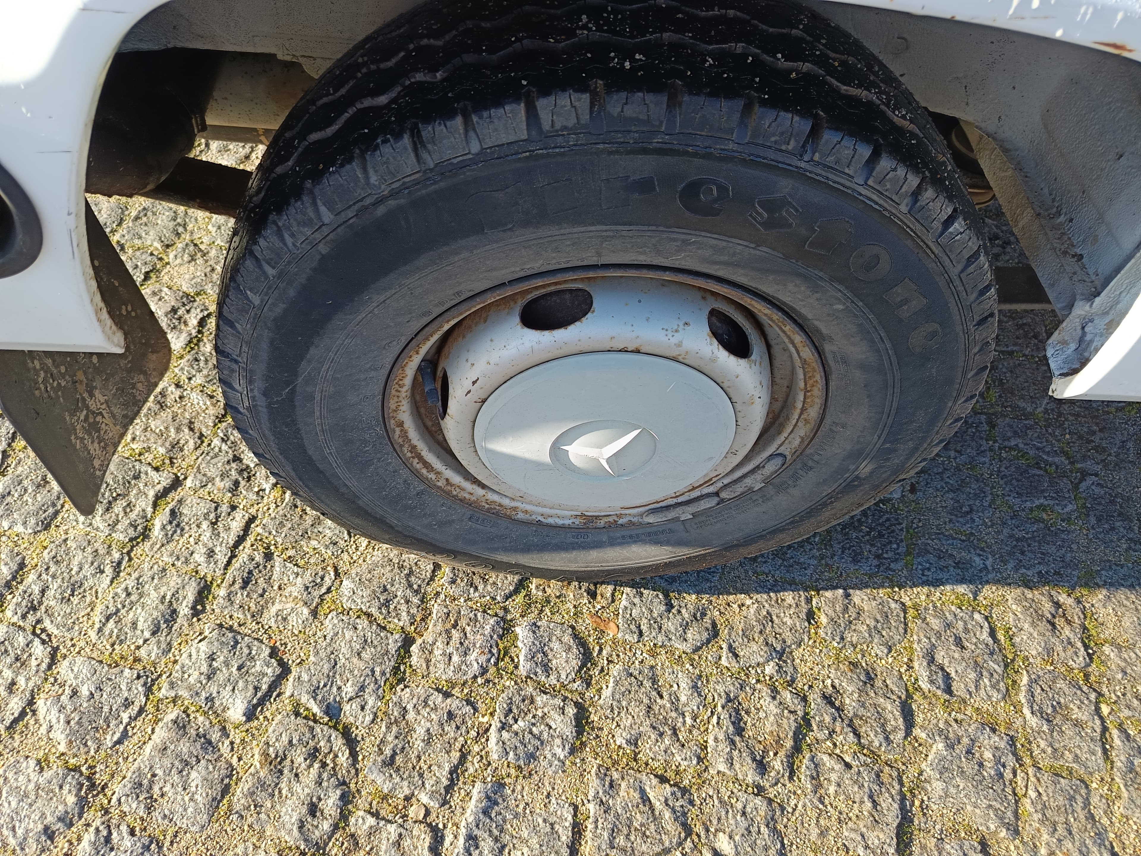 Mercedes-Benz 100D · Ano 1994 — imagen 8