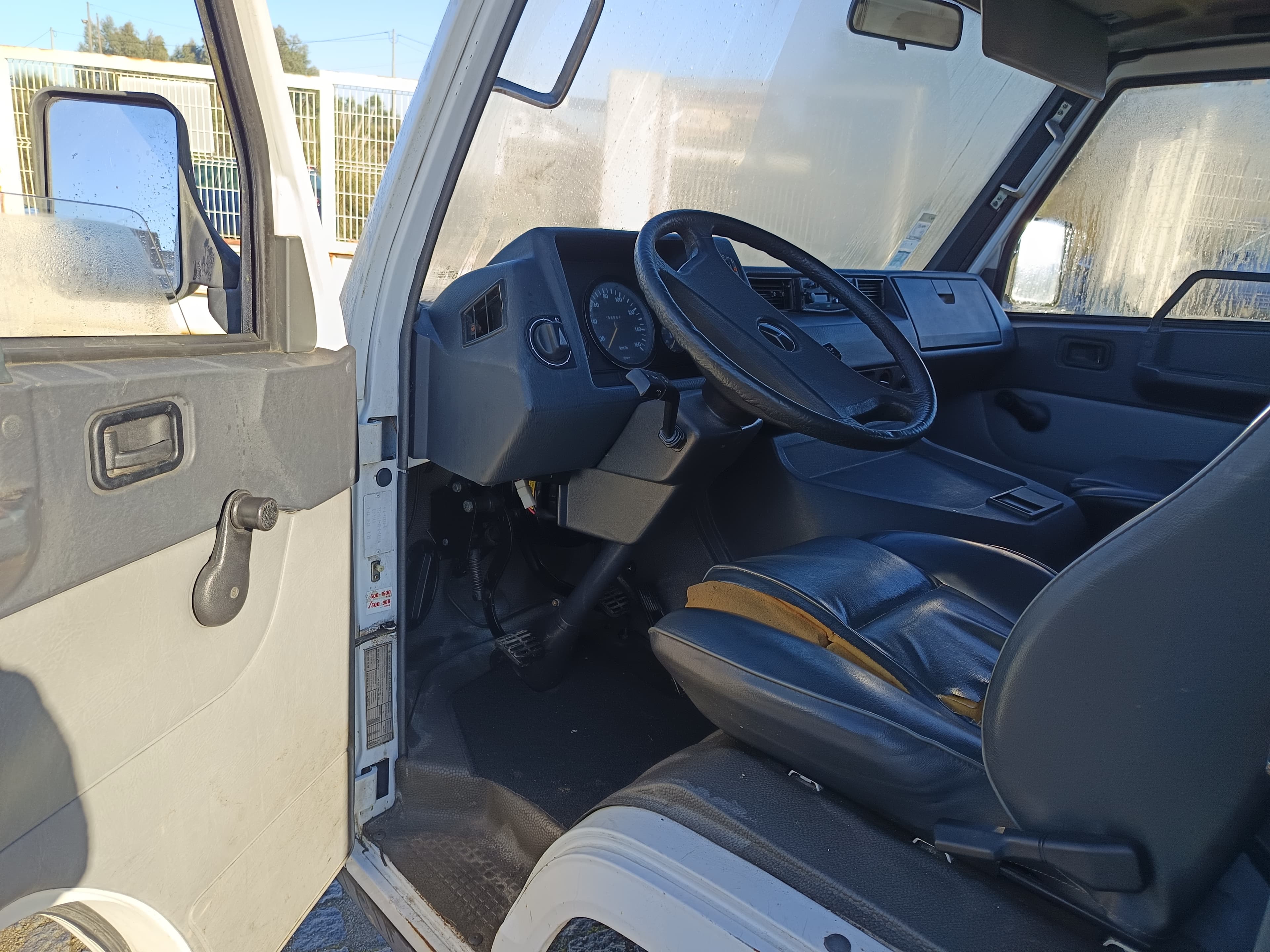 Mercedes-Benz 100D · Ano 1994 — imagen 24