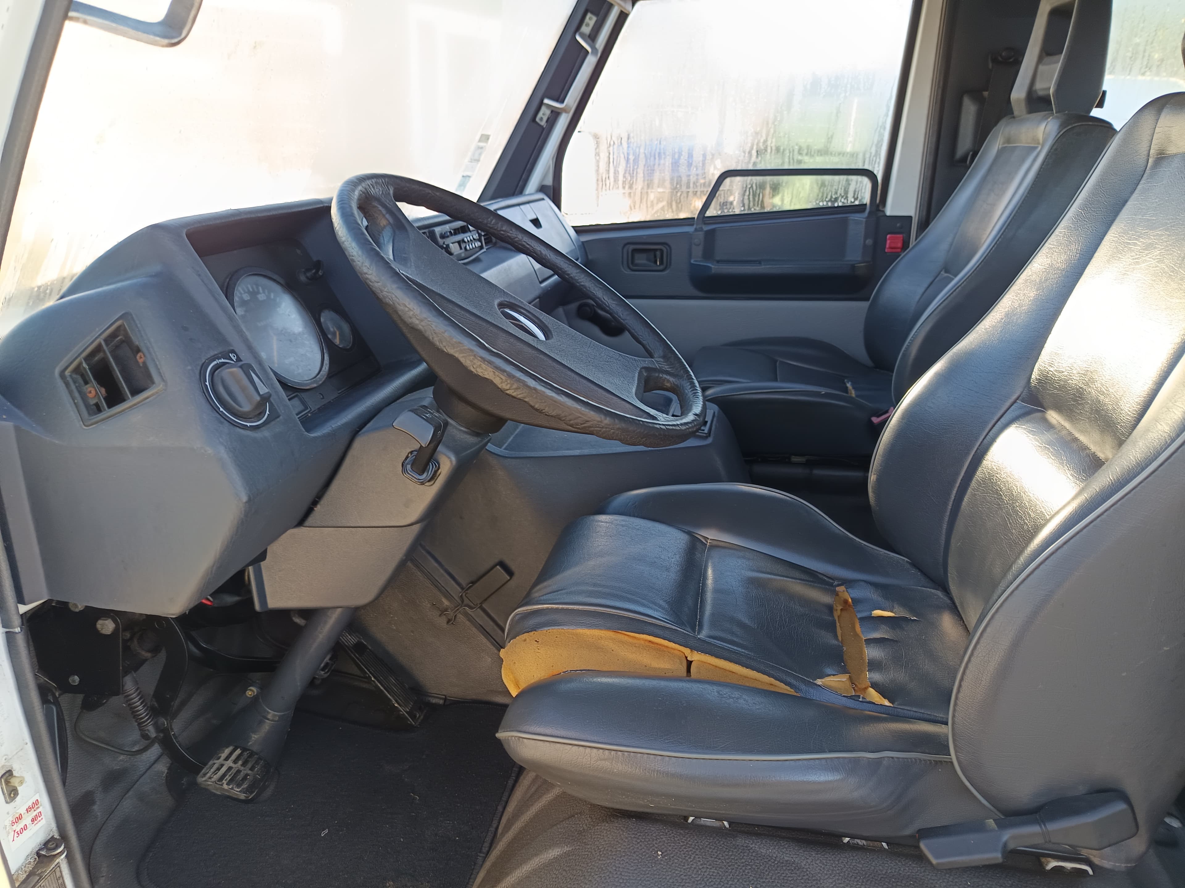 Mercedes-Benz 100D · Ano 1994 — imagen 27