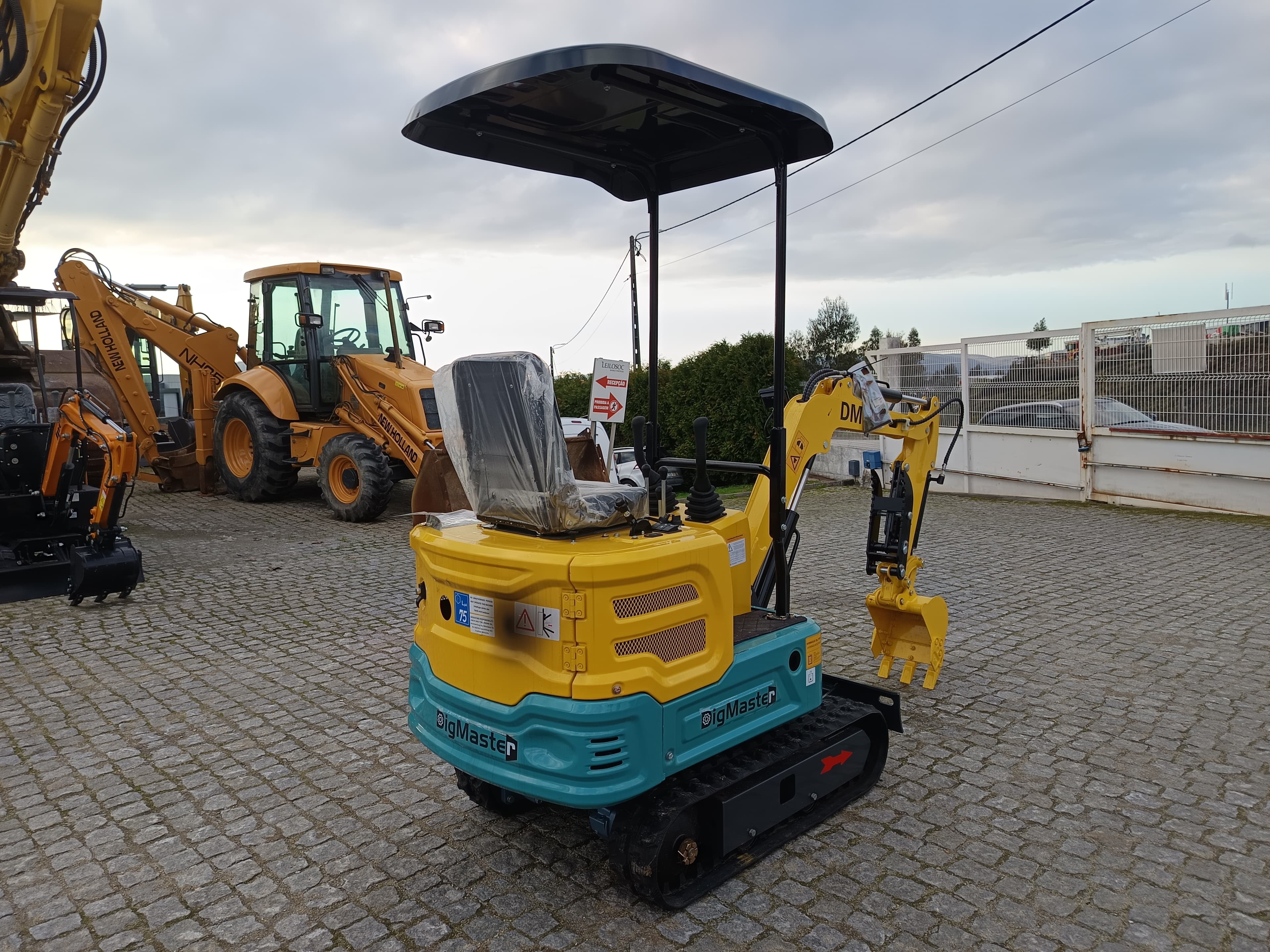 Mini Giratória Digmaster · Ano 2024 — imagen 4