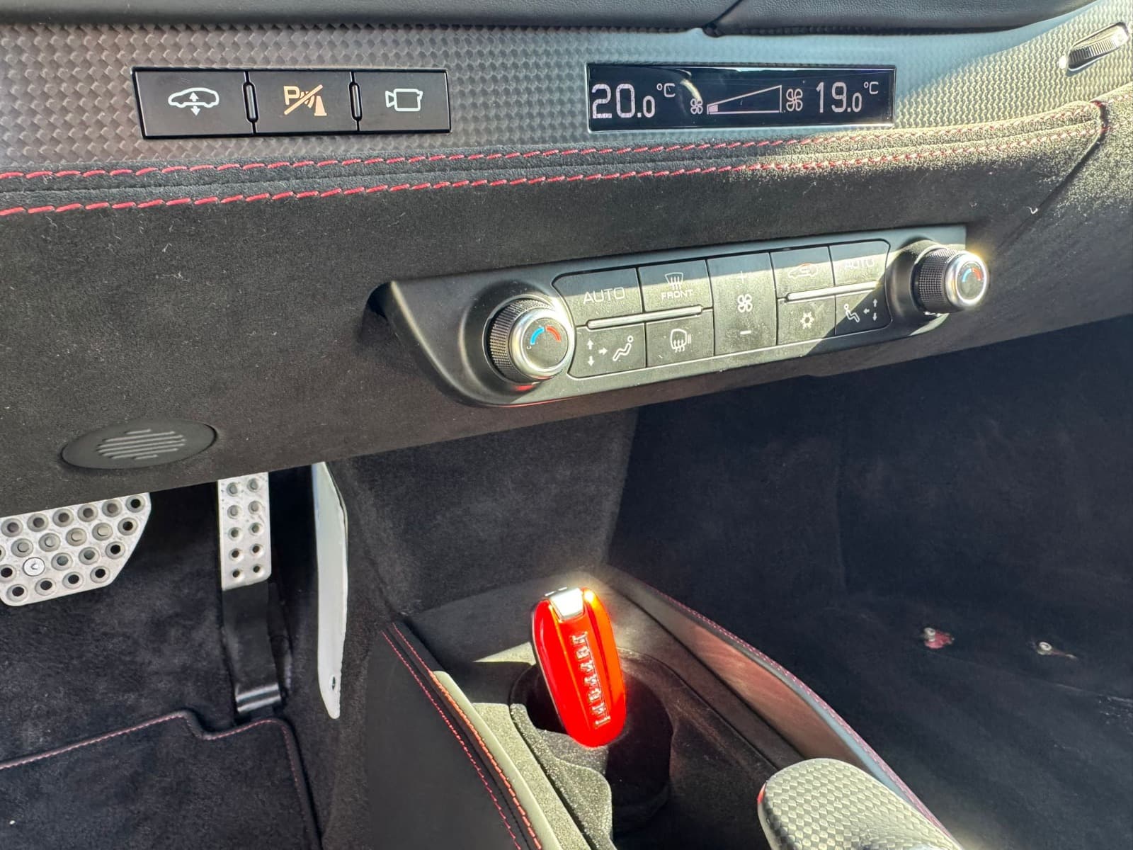 Ferrari F8 Tributo · Ano 2021 — imagen 23