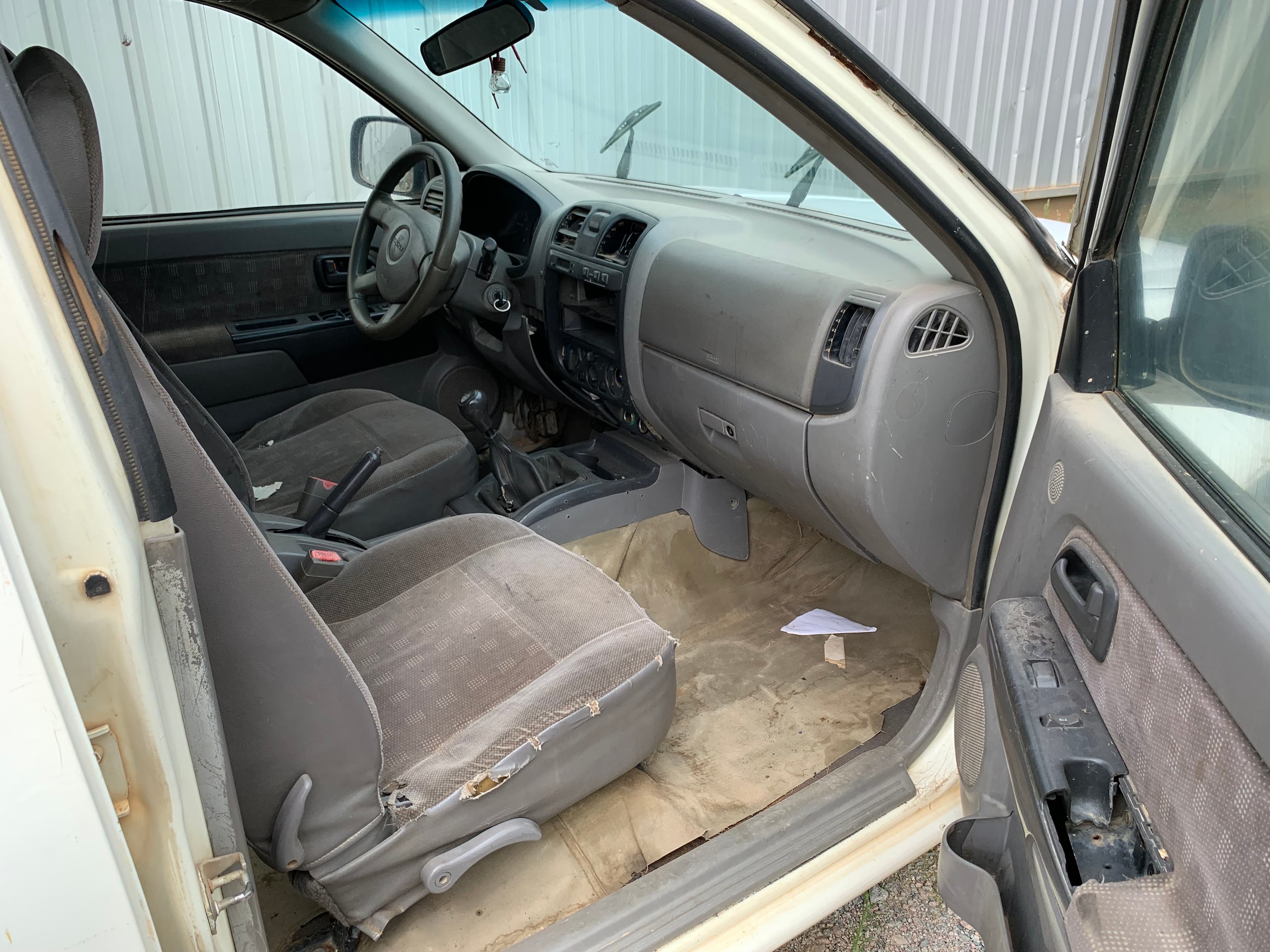 Ligeiro de Passageiro ISUZU — imagen 4
