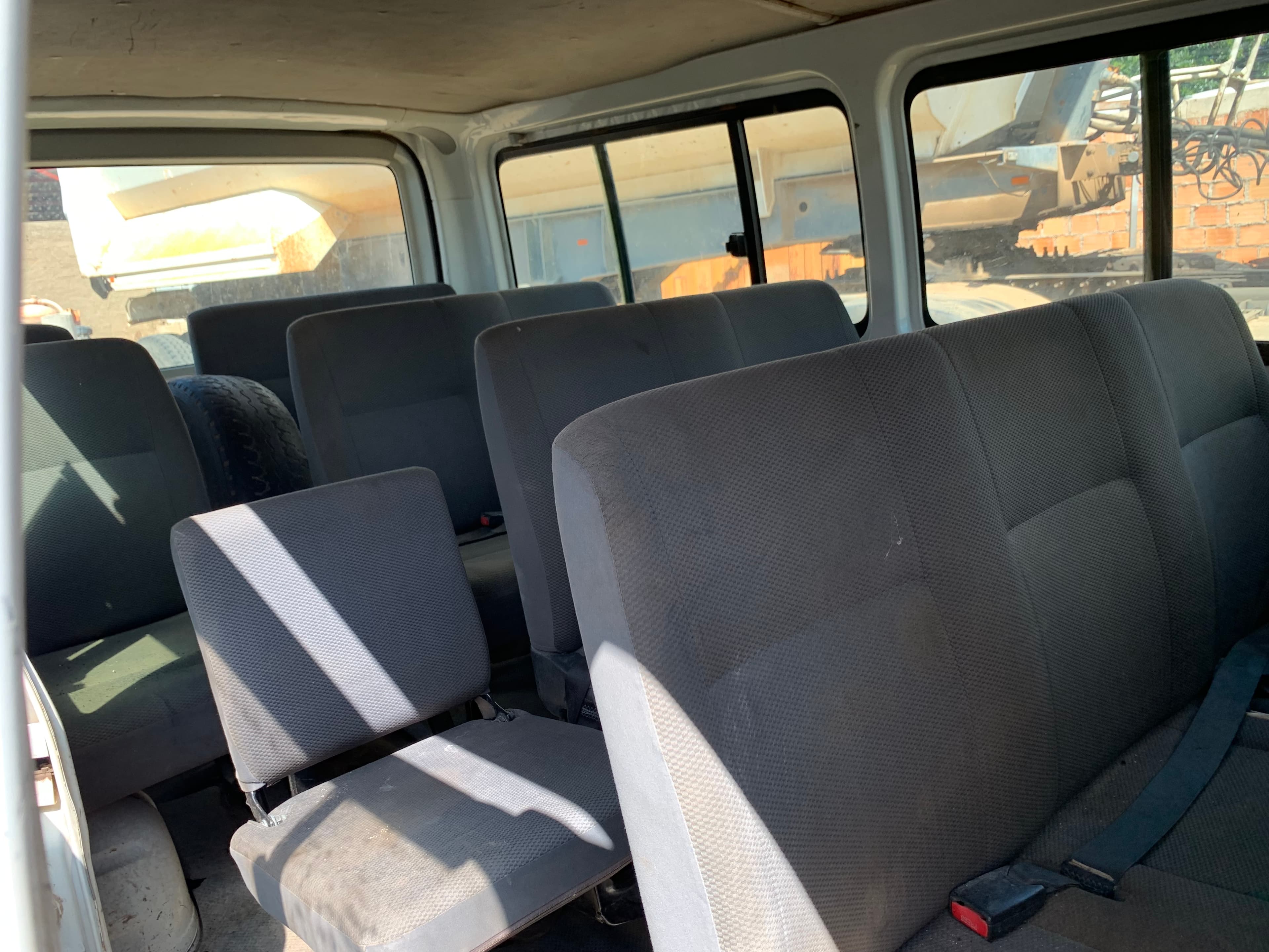 TOYOTA HIACE — imagem 2