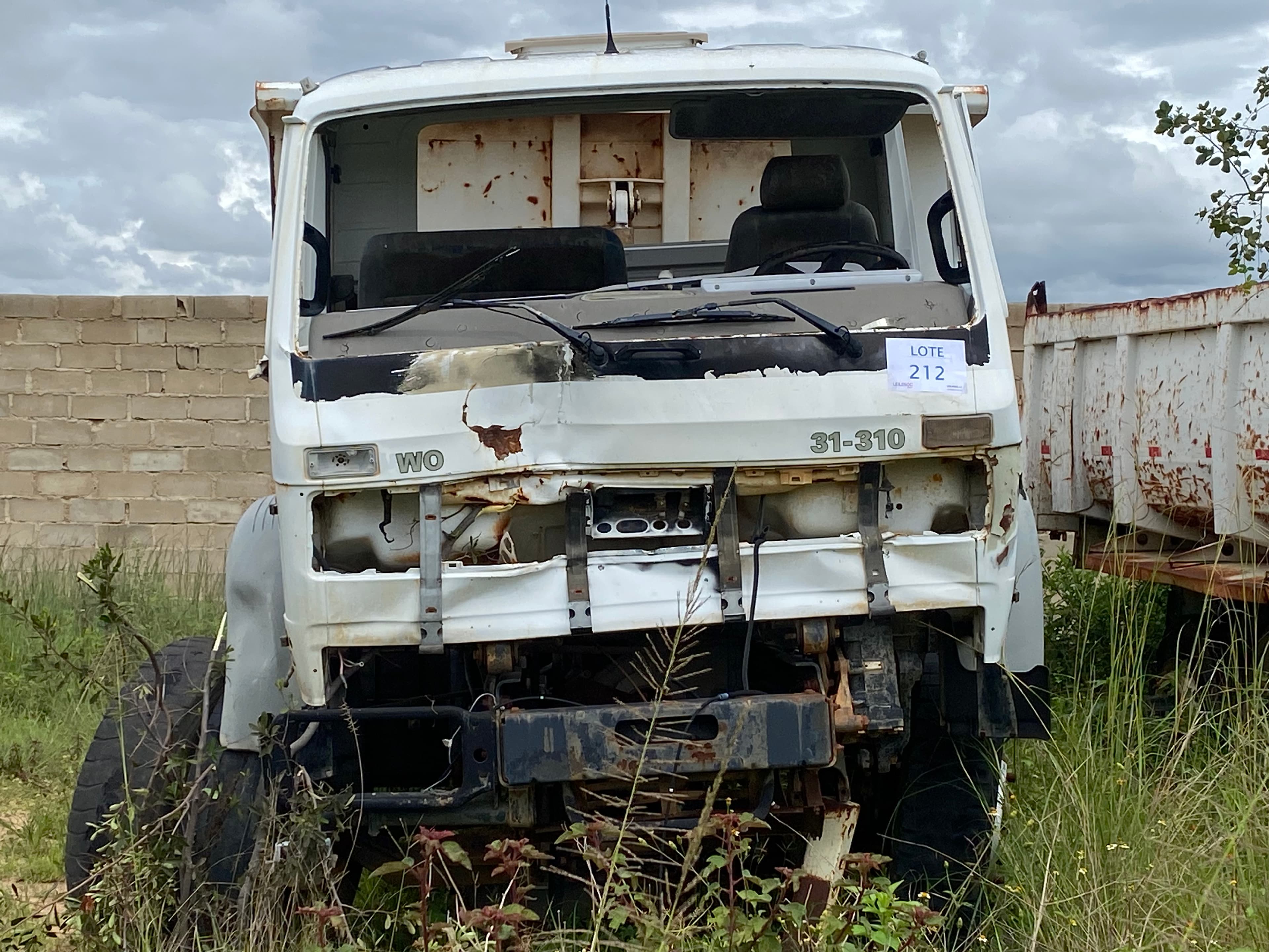 Camião Basculante VOLKSWAGEN 31-310 — imagen 1