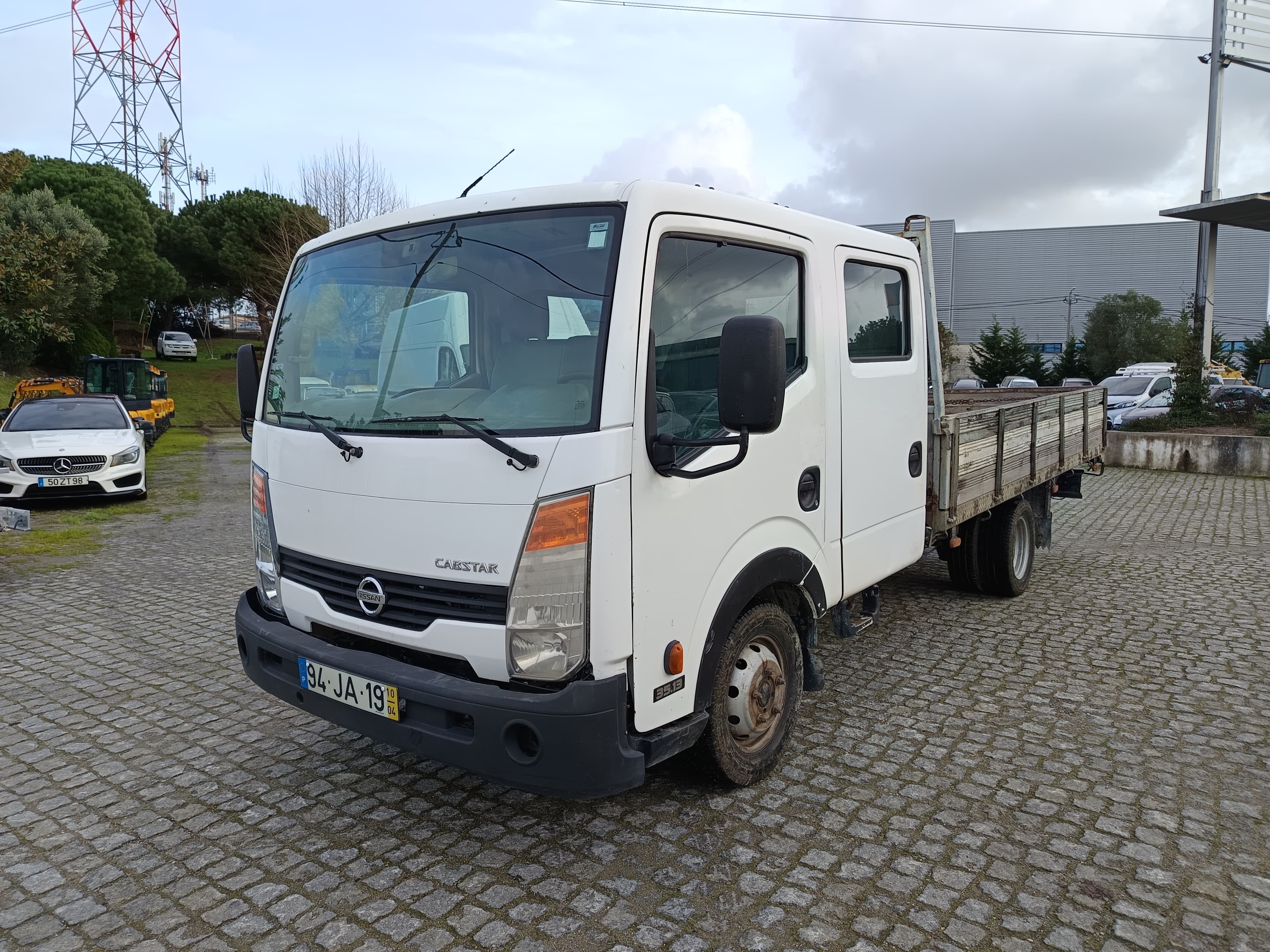 Nissan Cabstar · Ano 2010 · 6 Lugares — imagen 1