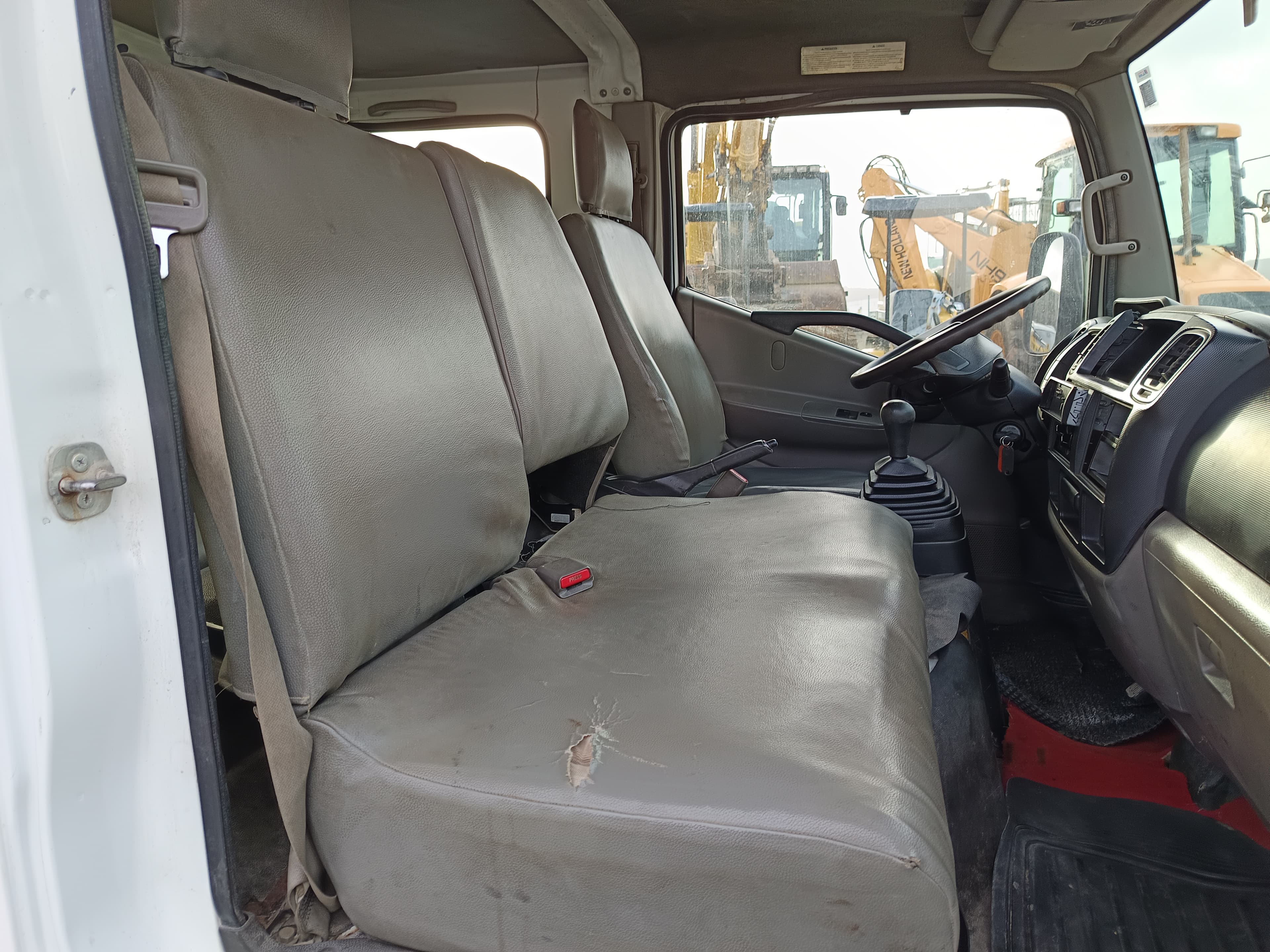 Nissan Cabstar · Ano 2010 · 6 Lugares — imagen 19