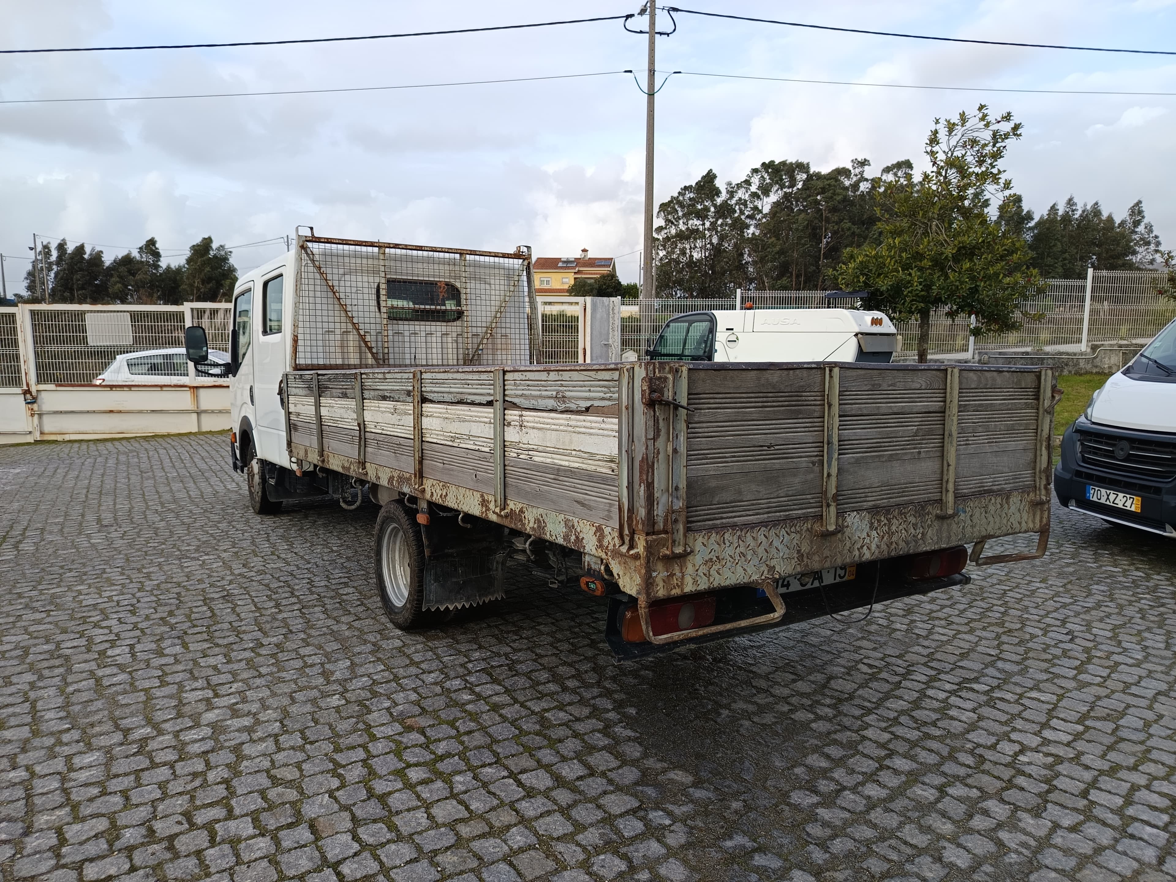 Nissan Cabstar · Ano 2010 · 6 Lugares — imagen 6