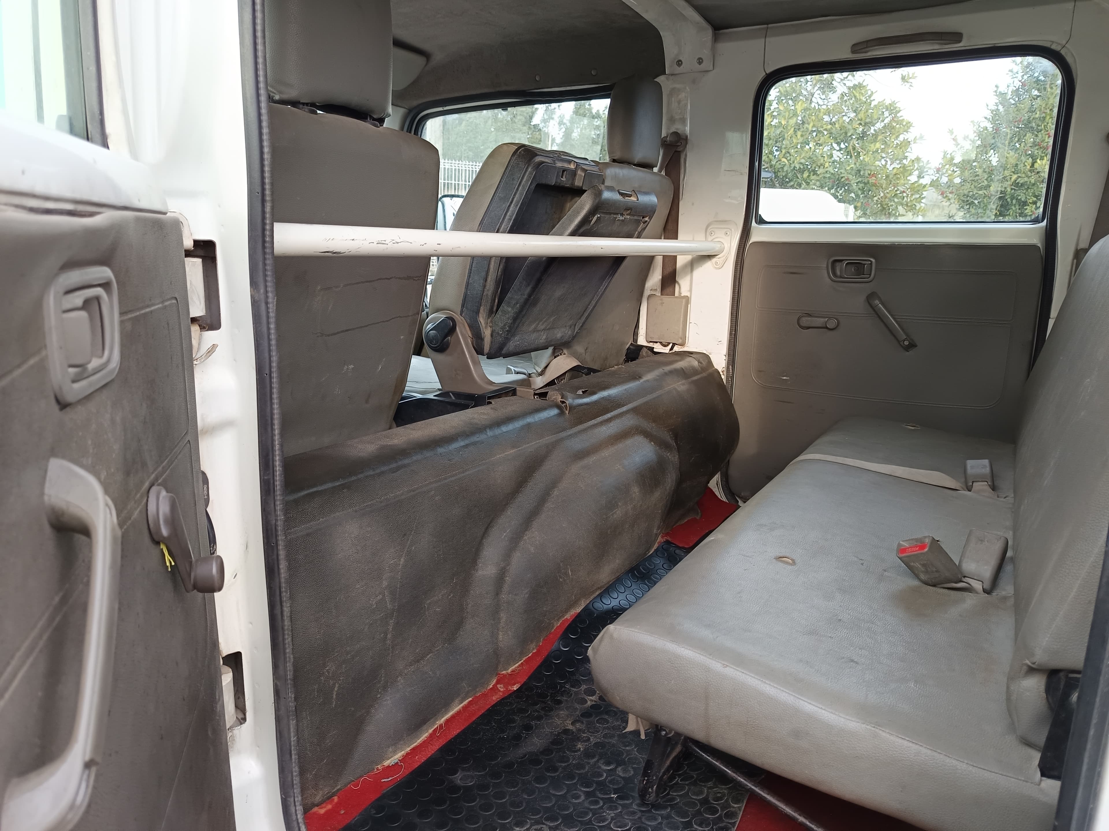 Nissan Cabstar · Ano 2010 · 6 Lugares — imagen 13