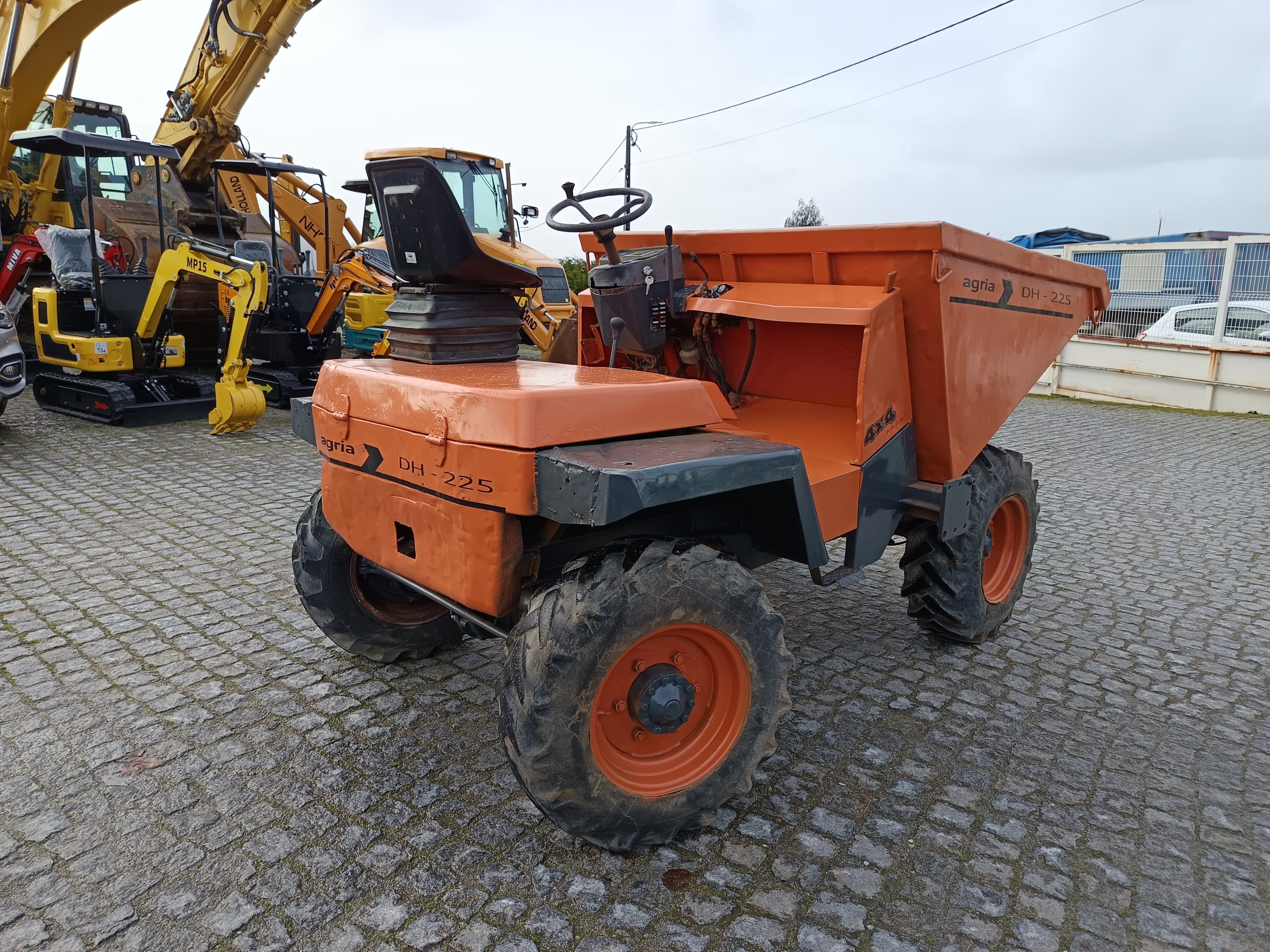 Dumper Agria · Ano 2003 — imagen 4