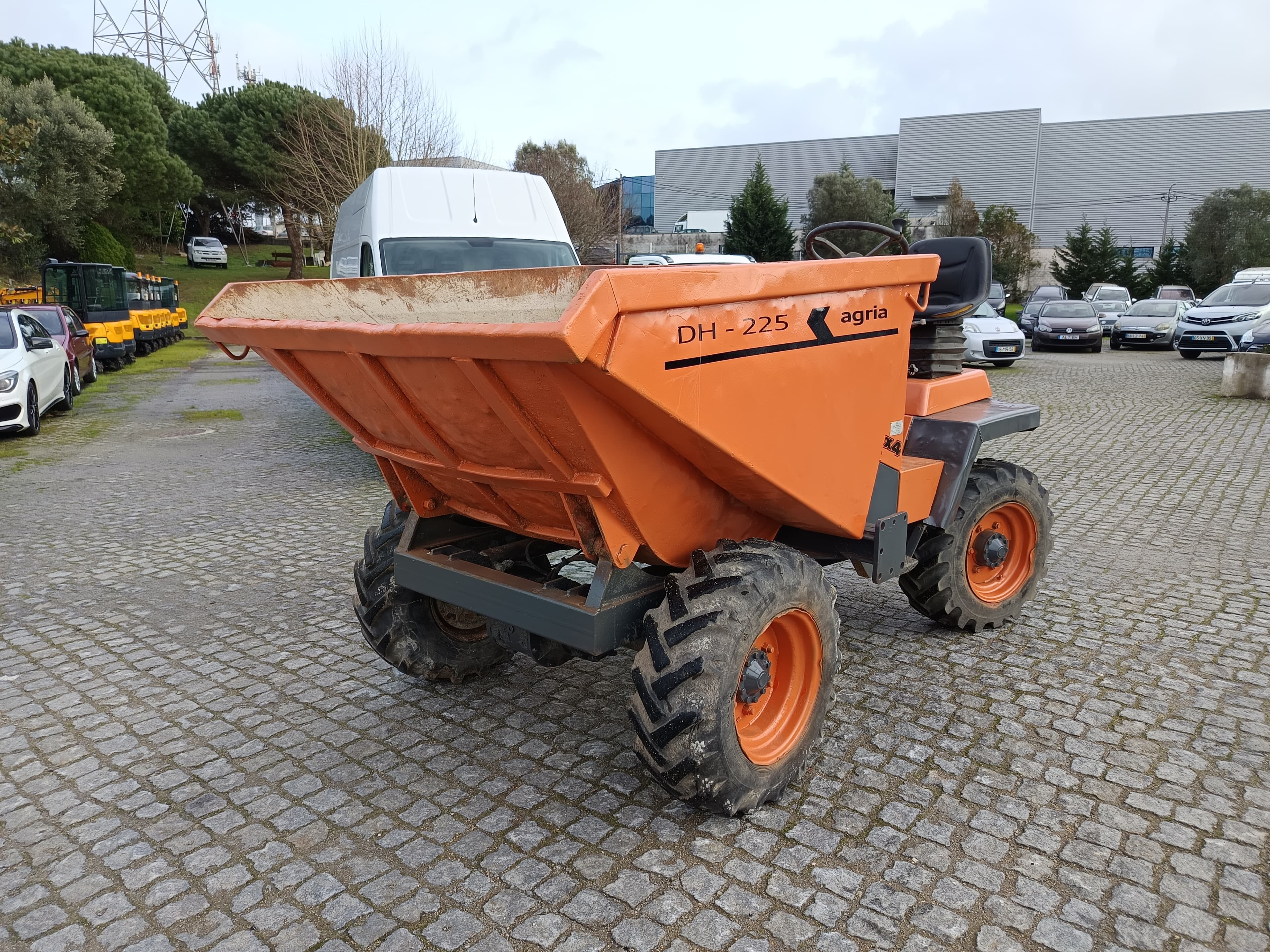 Dumper Agria · Ano 2003 — imagen 1