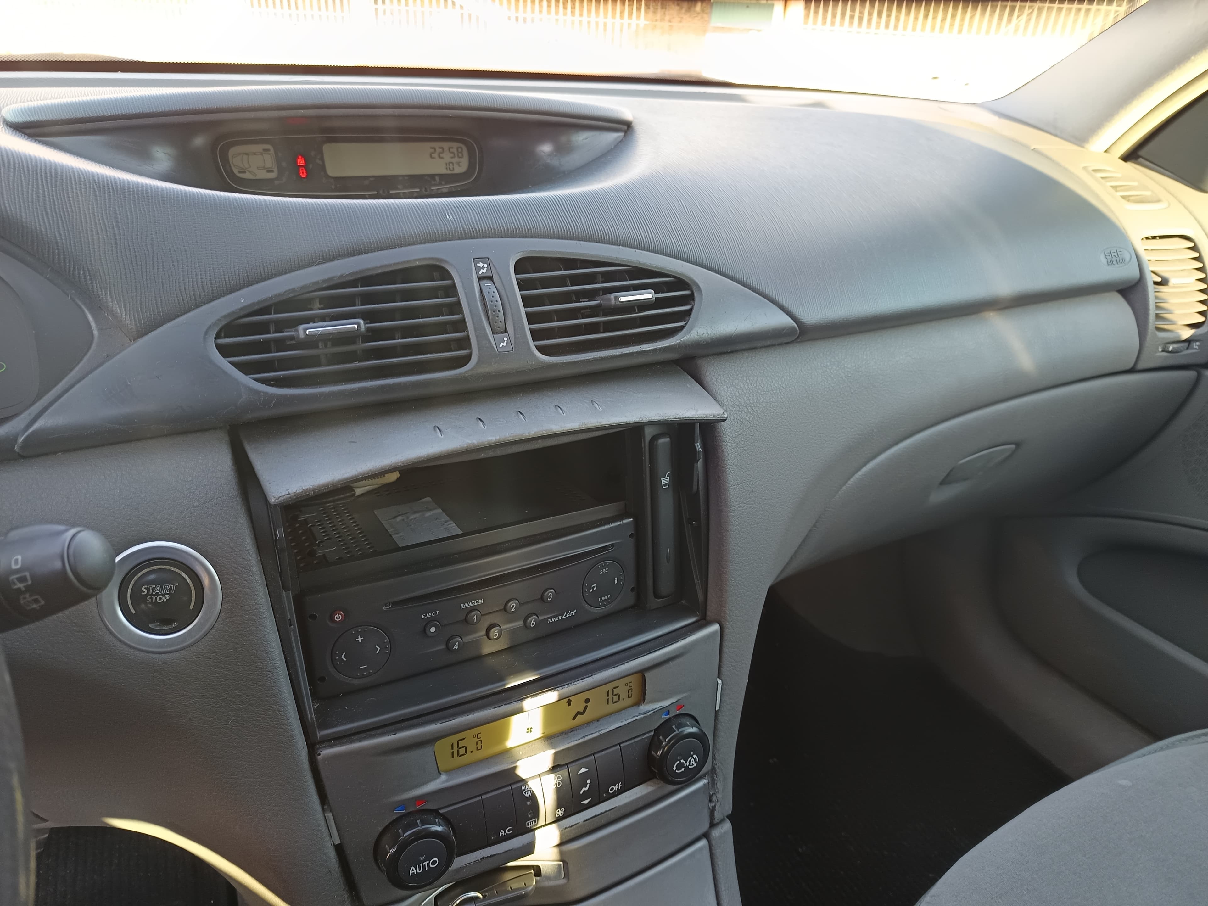 Renault Laguna · Ano 2003 — imagen 41