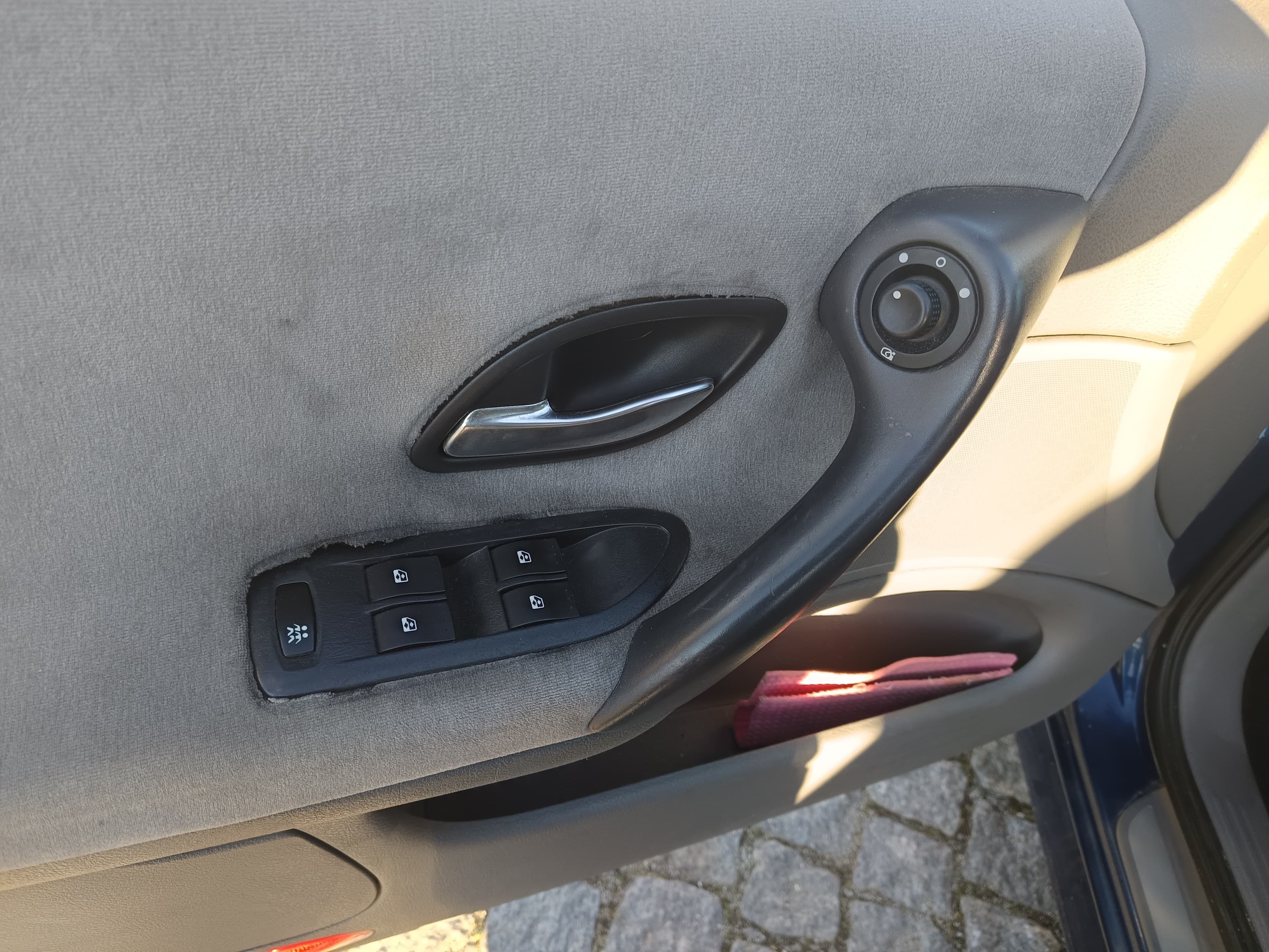 Renault Laguna · Ano 2003 — imagen 37