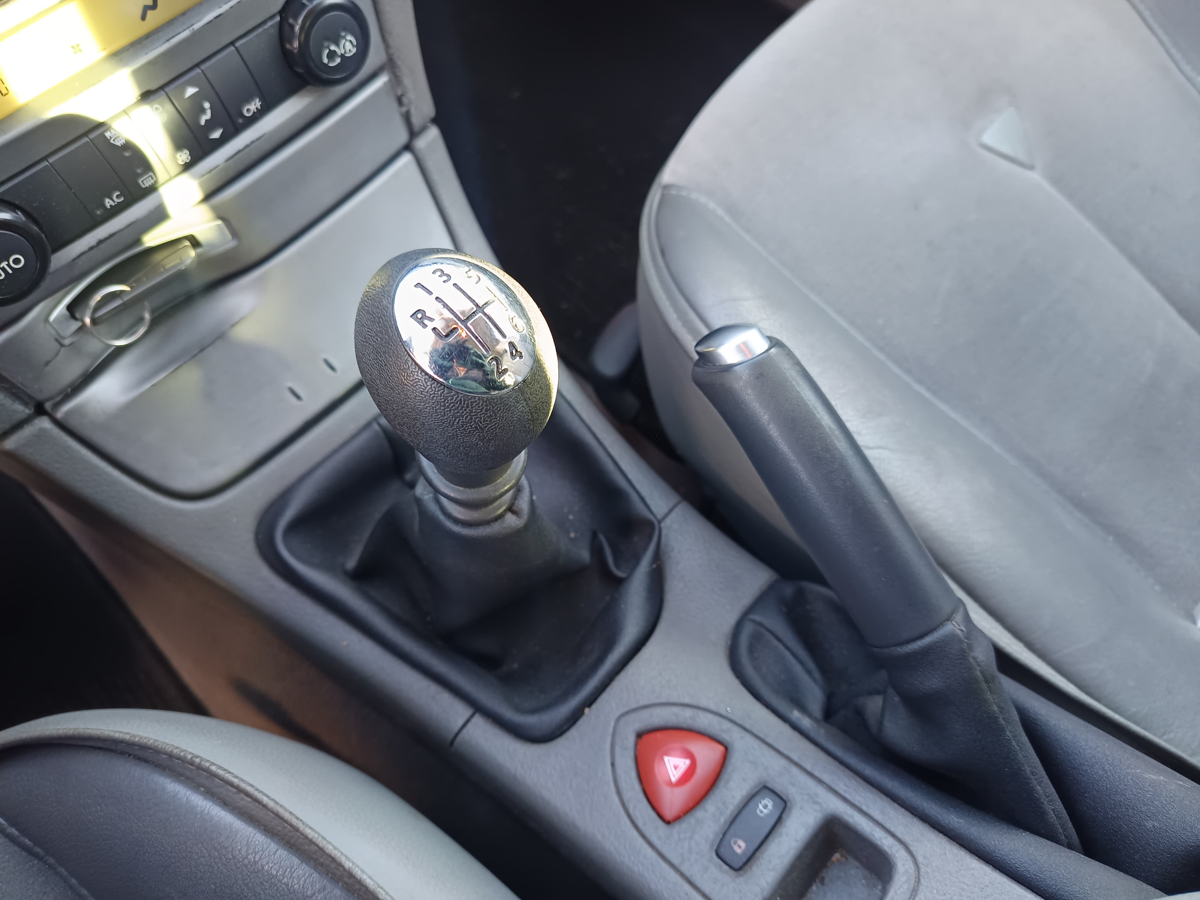 Renault Laguna · Ano 2003 — imagen 43